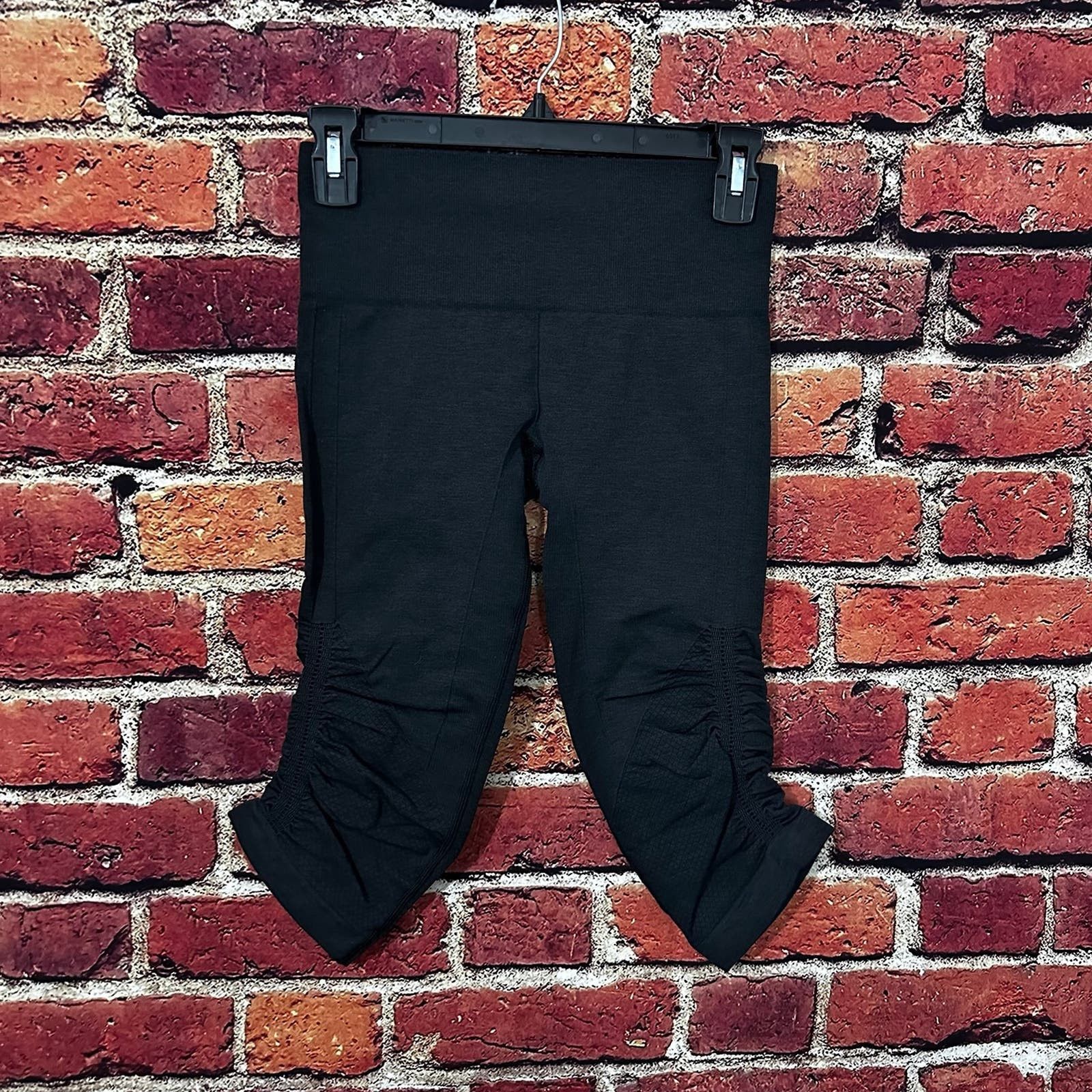 Lululemon lululemon leggings size 4 Size 27" / US 4 / IT 40 - 1 Thumbnail
