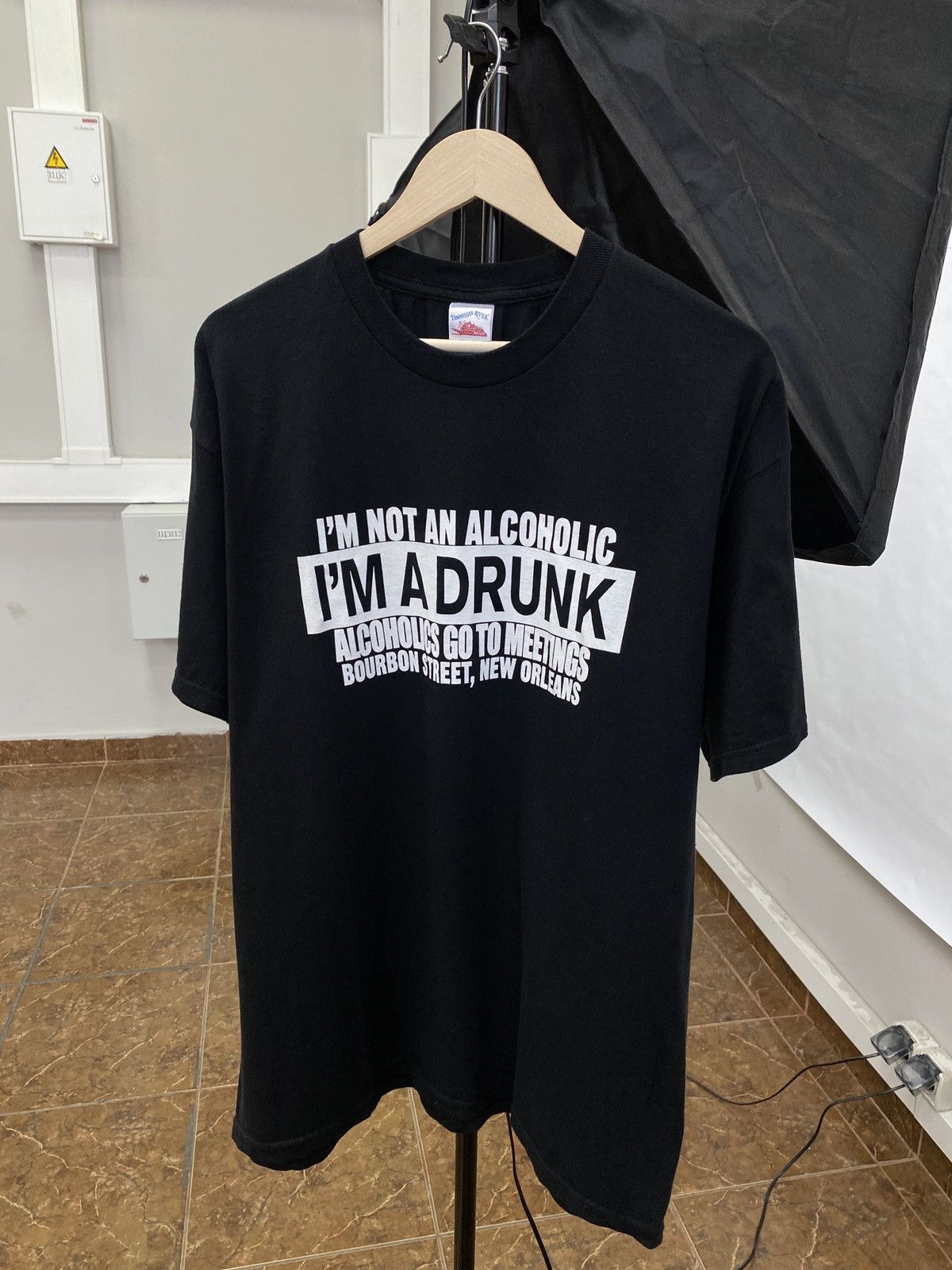 4GSELLER Vintage 90s I’m not an Alcoholic Retro Rare Y2K Humor Hype Size US XL / EU 56 / 4 - 1 Thumbnail