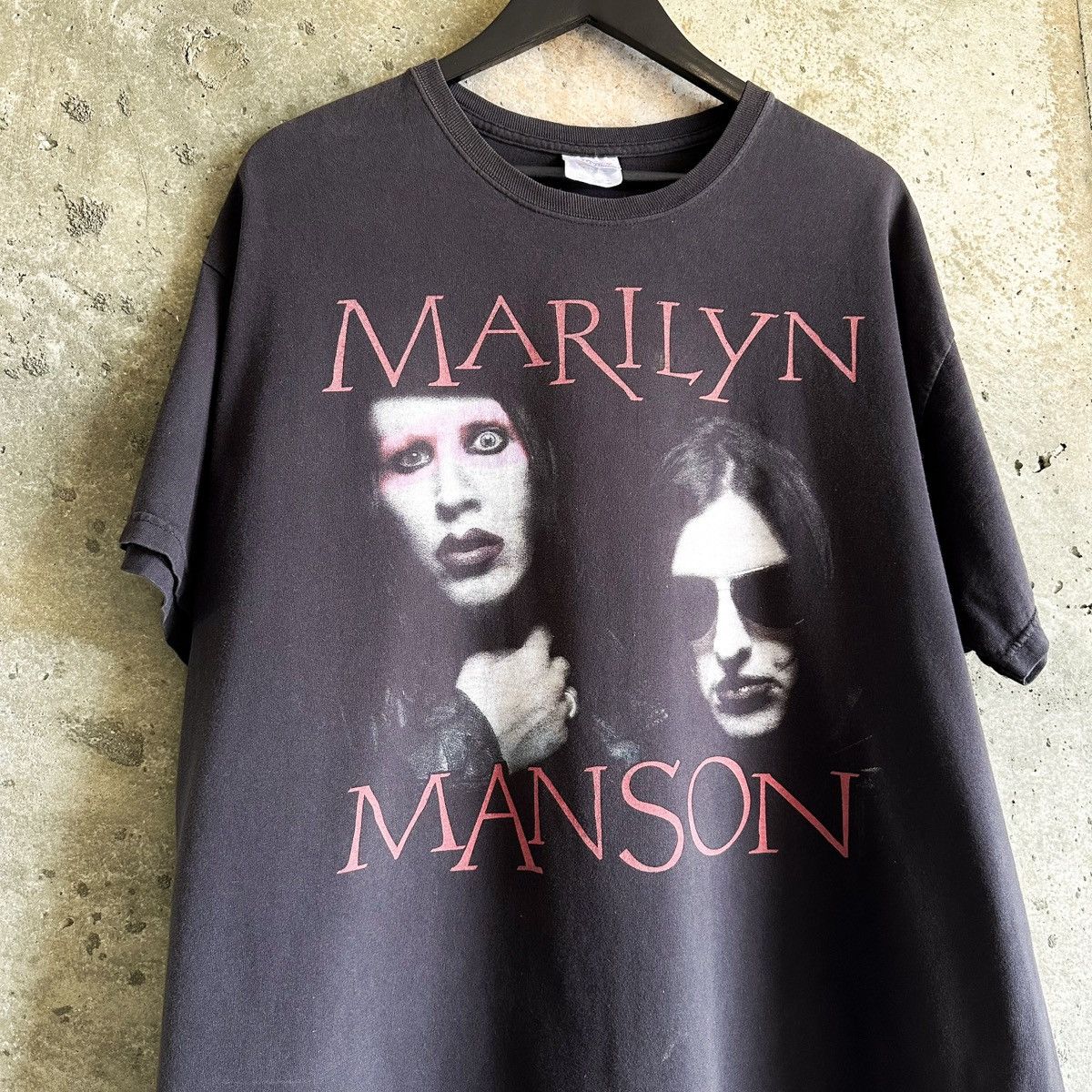 Vintage 2000’s Vintage Marilyn Manson T-Shirt Size US XL / EU 56 / 4 - 1 Thumbnail