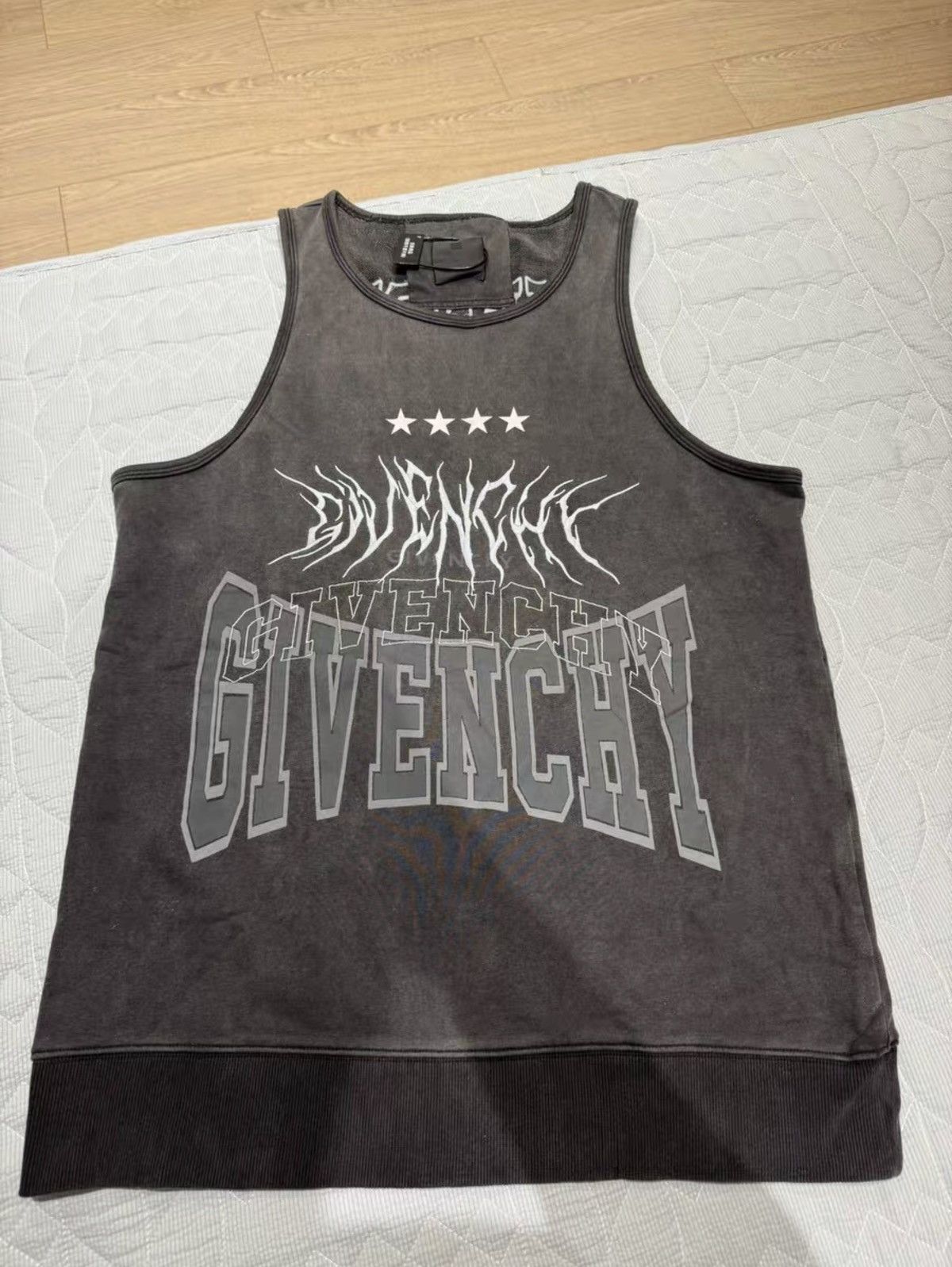 Givenchy Givenchy Fw22 tank top Size US L / EU 52-54 / 3 - 1 Thumbnail