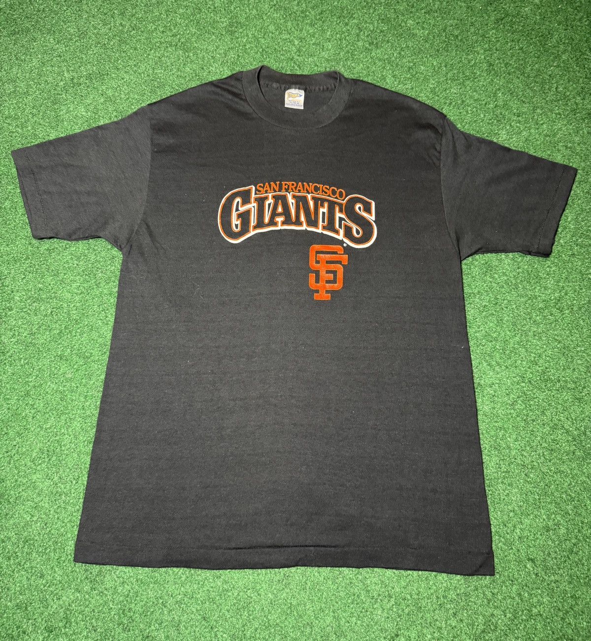 American Trench × Vintage Vintage 80s 90s San Francisco Giants MLB Slim Fit T Shirt Size US L / EU 52-54 / 3 - 1 Thumbnail