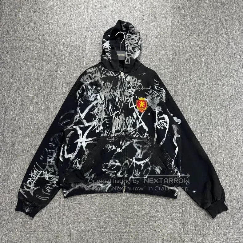 Balenciaga Balenciaga Manchester United Graffiti Hoodie Size US M / EU 48-50 / 2 - 1 Thumbnail