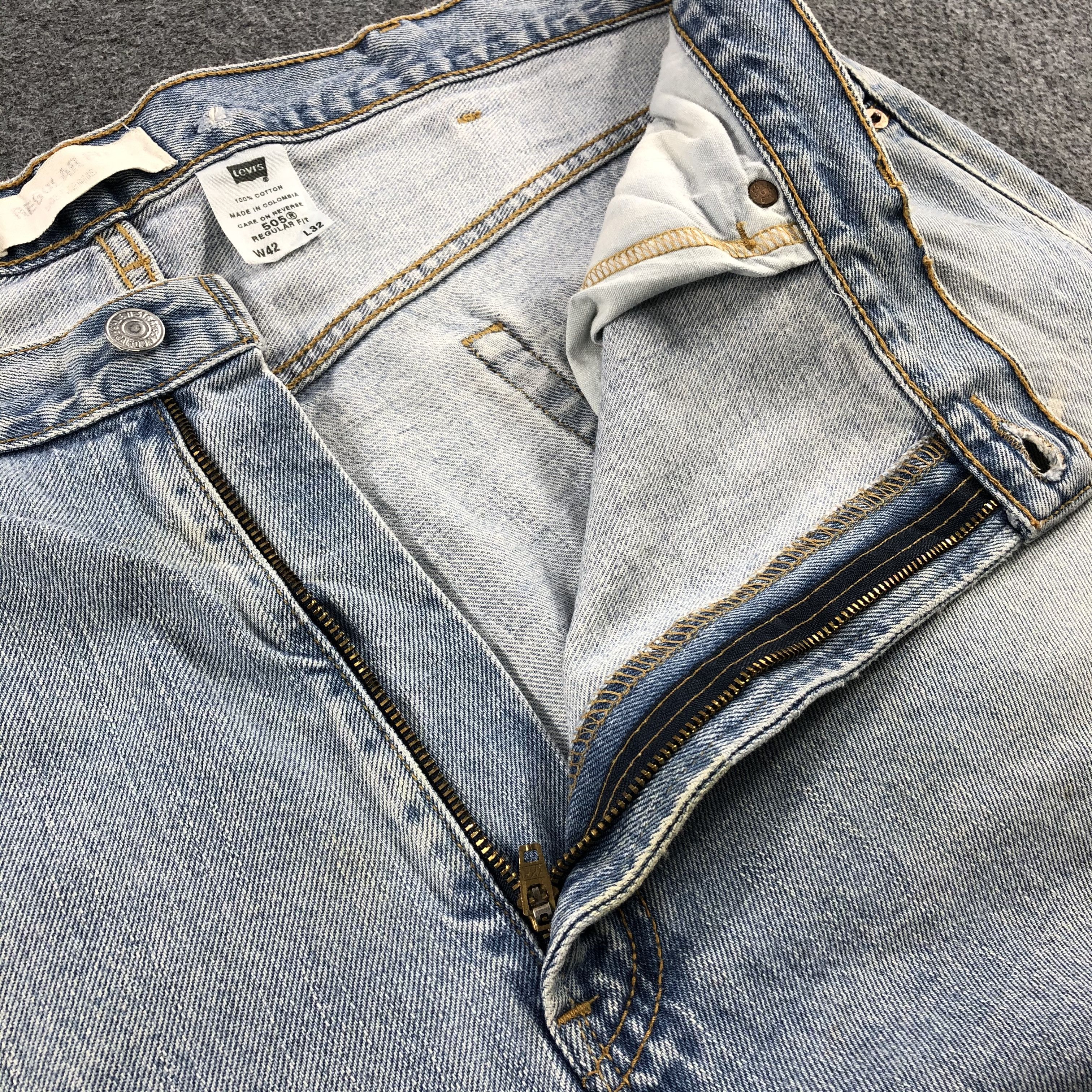 Levi's Vintage Light Wash Levis 505 Jeans-J1688 Size US 42 / EU 58 - 8 Thumbnail