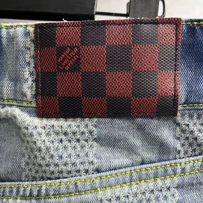 Louis Vuitton Louis Vuitton 24 Latest Blue Plaid Printed Button Mid Rise Size US 29 - 5 Thumbnail