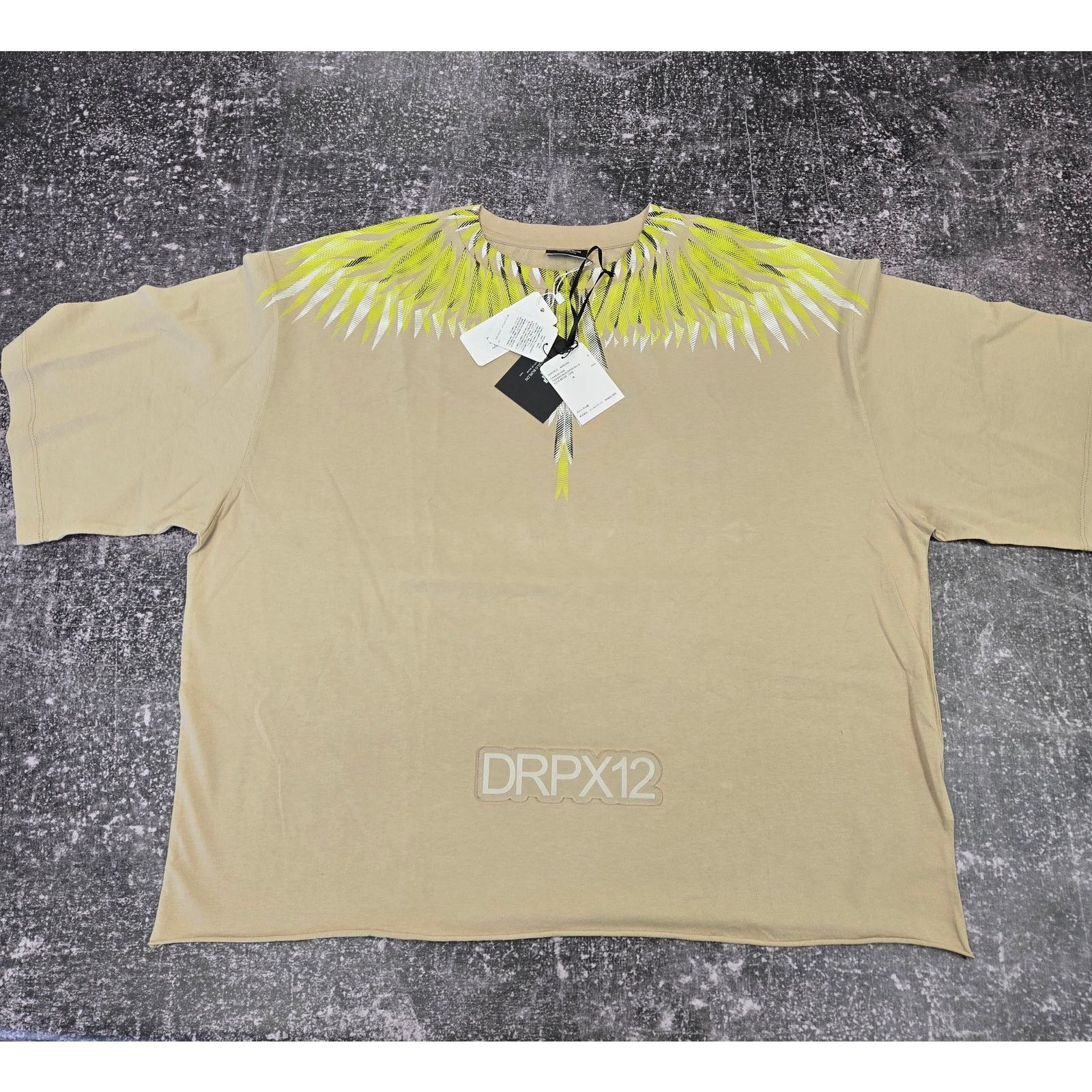 Marcelo Burlon Marcelo Burlon Wings Beige/Lime SS Tee Size Small NWT Size US S / EU 44-46 / 1 - 1 Thumbnail