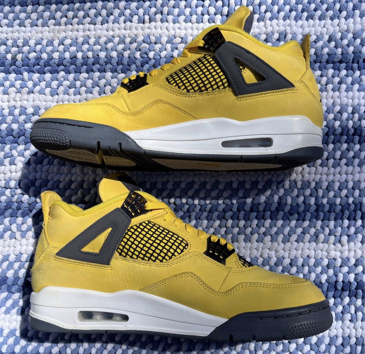 Jordan Brand Jordan 4 Retro Lightning Size US 10.5 / EU 43-44 - 2 Thumbnail