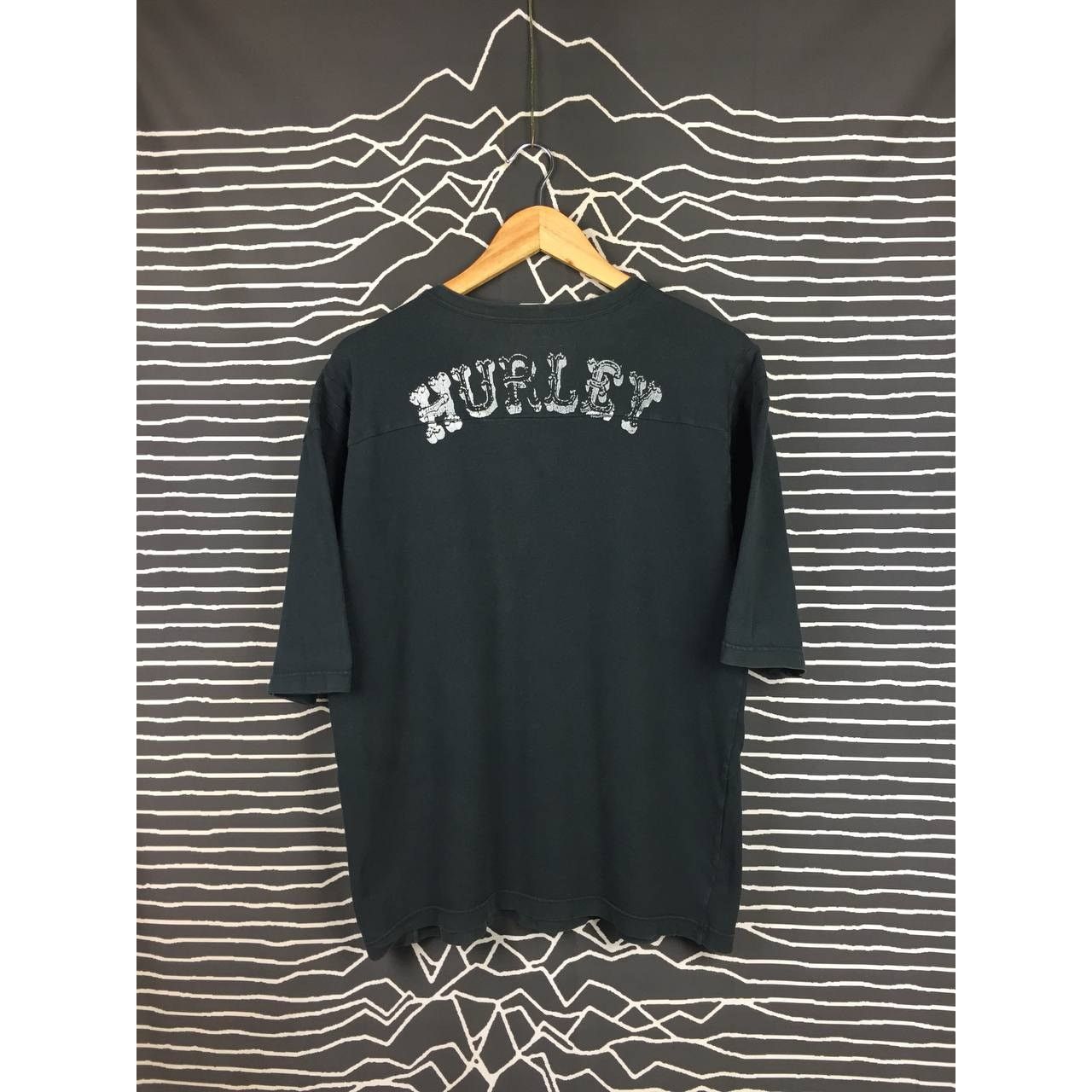 Hurley × Vintage Hurley Made In Japan Limited Edition Half Sleeve Tee Size US M / EU 48-50 / 2 - 2 Thumbnail