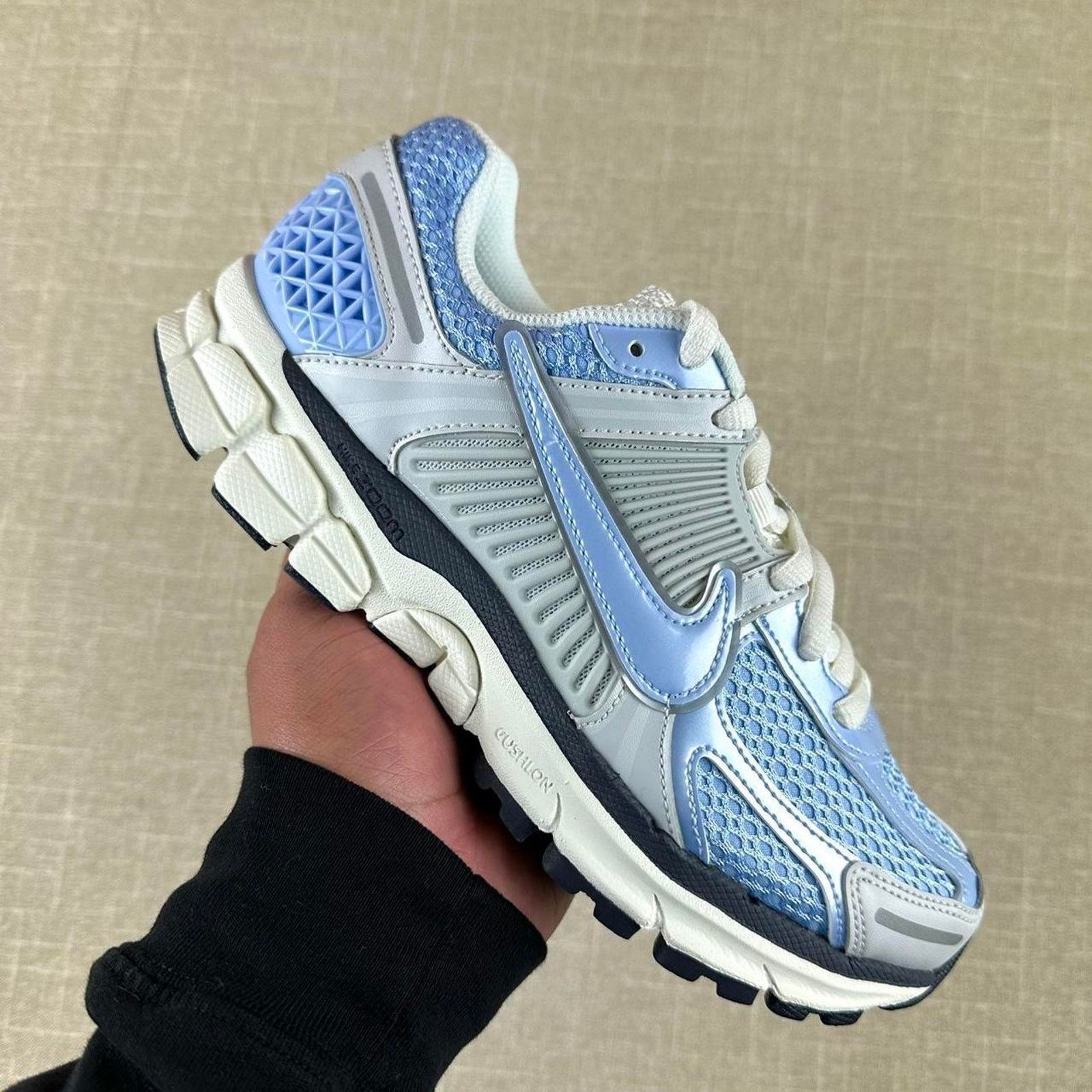 Nike Nike Zoom Vomero 5 Ice Blue Men 10 Size US 10 / EU 43 - 1 Thumbnail