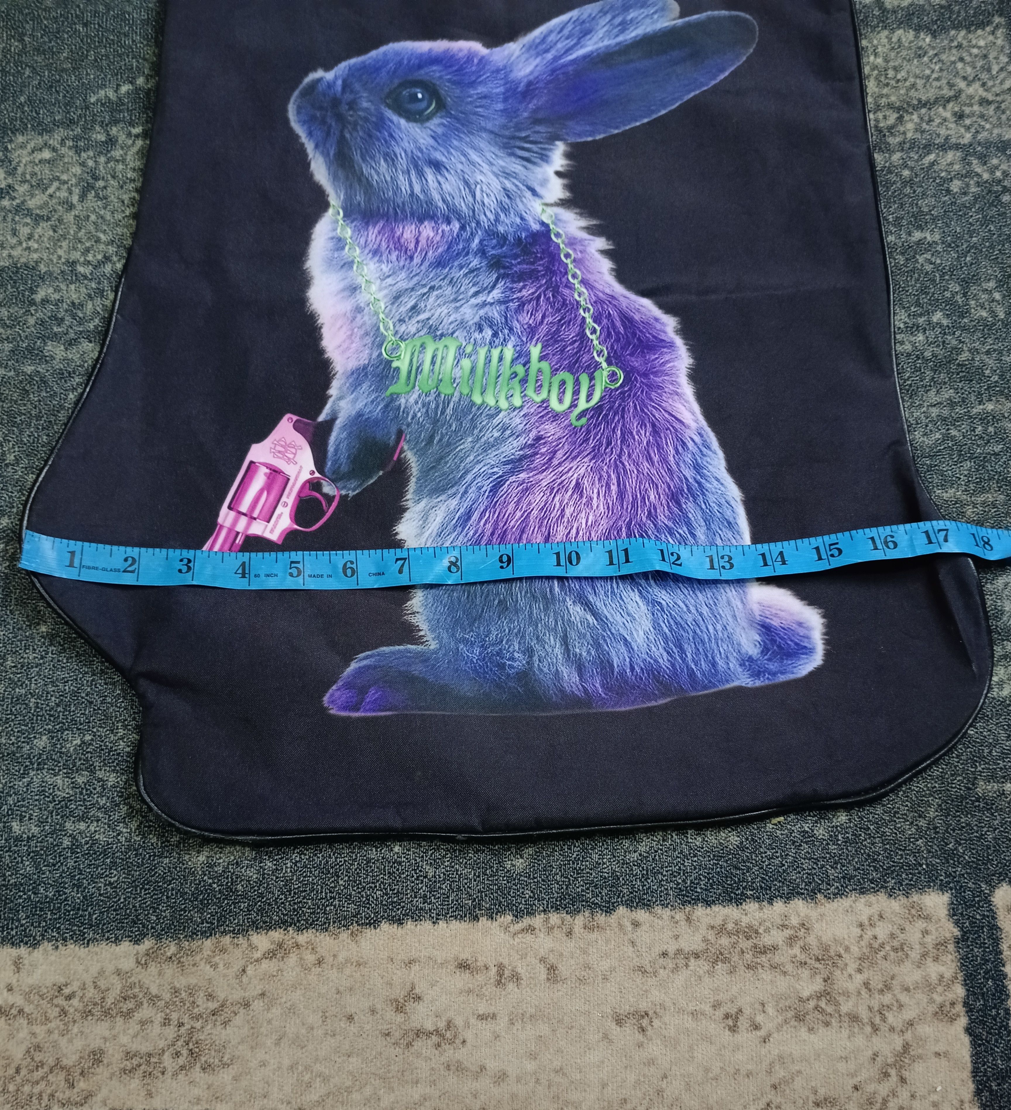 Japanese Brand MILK BOY FULLPRINT RABBIT GUN TOTE BAG Size ONE SIZE - 4 Thumbnail
