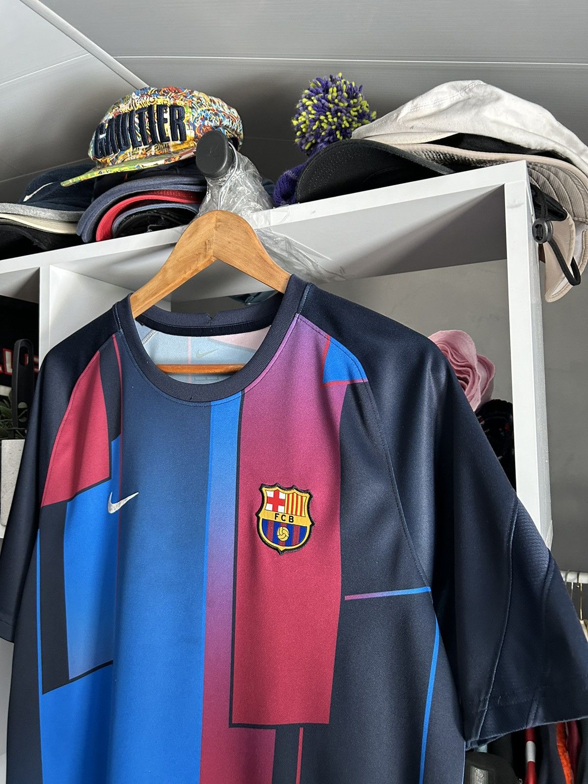 Nike Barcelona Pre-match 2021/22 jersey t shirt Size US L / EU 52-54 / 3 - 5 Thumbnail