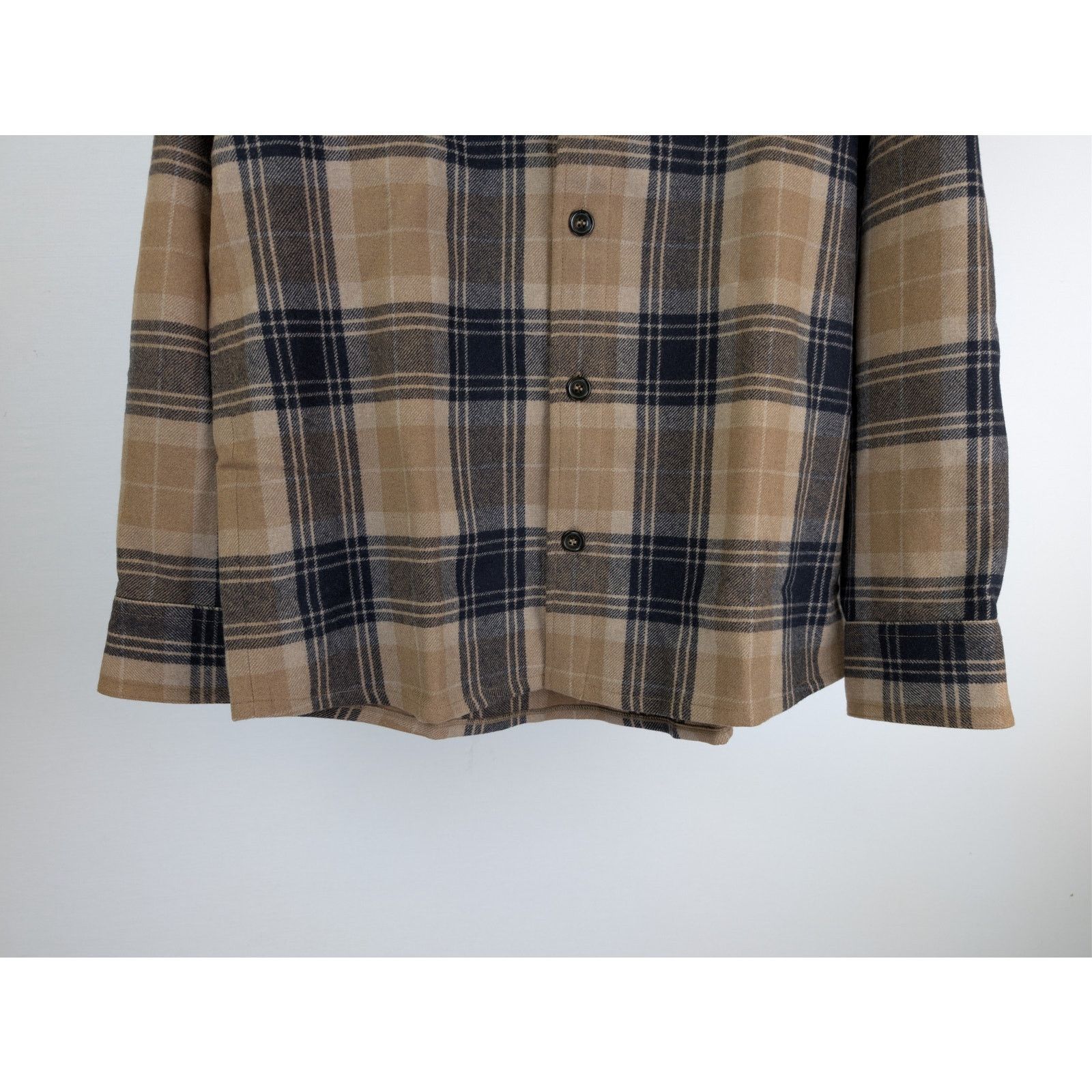 A.P.C. o1rshd1 Surchemise Bobby Button up Shirt in Dark Navy/Beige Size US M / EU 48-50 / 2 - 4 Thumbnail