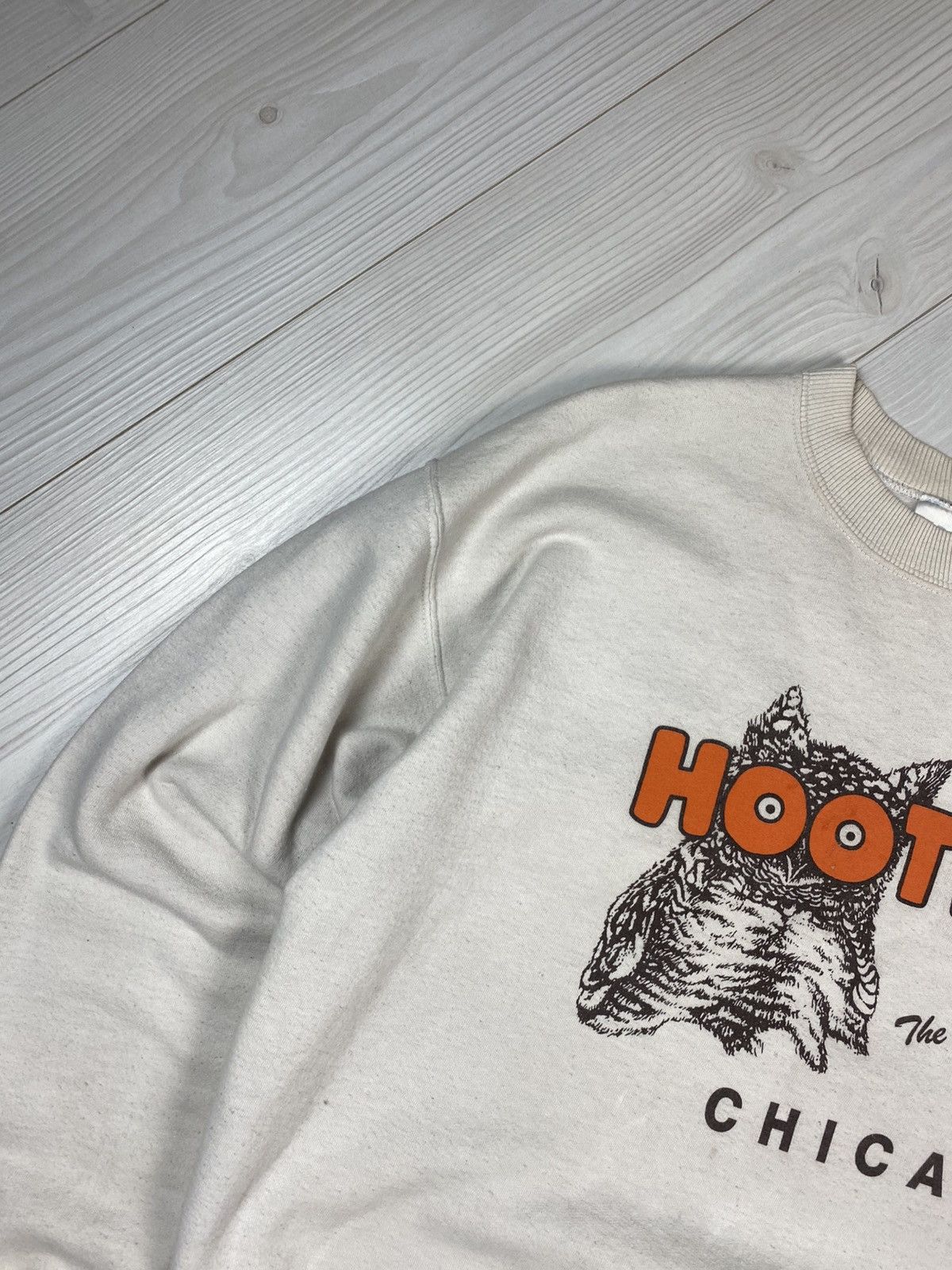 Vintage Hooters 90s Chicago vintage oversized sweatshirt Size US M / EU 48-50 / 2 - 5 Thumbnail