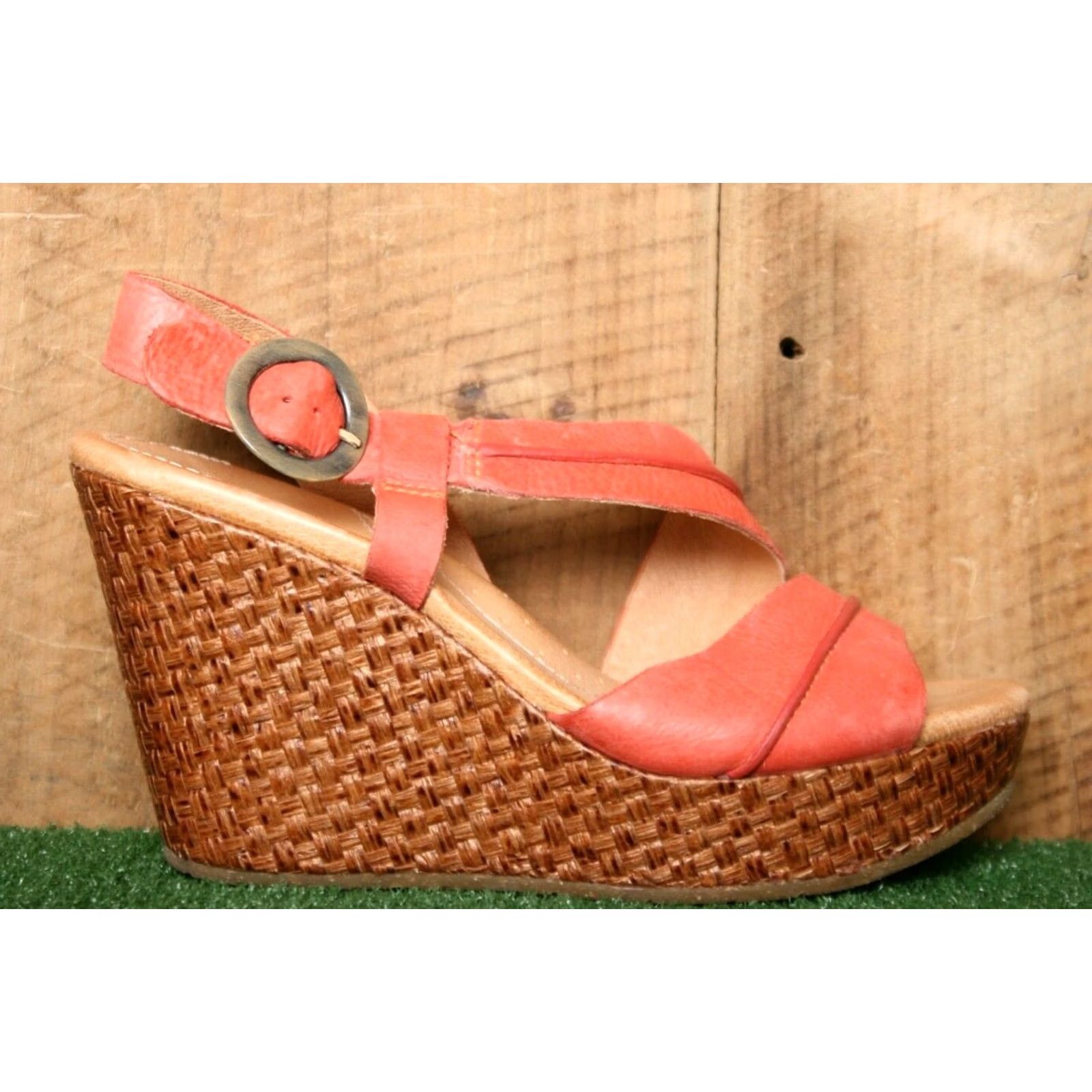 Vintage NAYA Estra Coral Leather Slingback 4.25" High Heel Platform Sandals Sz. 9.5 W Size US 10 / IT 40 - 2 Thumbnail