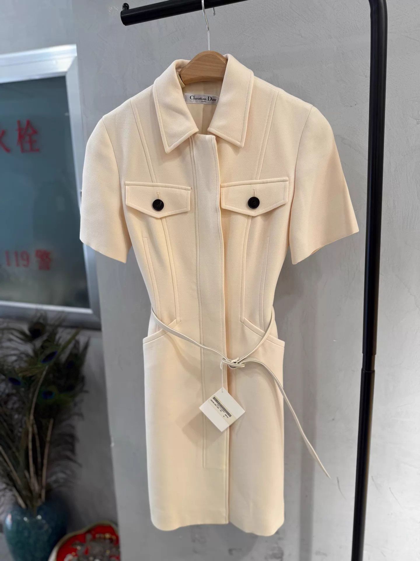 Dior Dior Ivory 2-Pocket Wool-Silk Short Sleeve Dress34 Size XS / US 0-2 / IT 36-38 - 1 Thumbnail