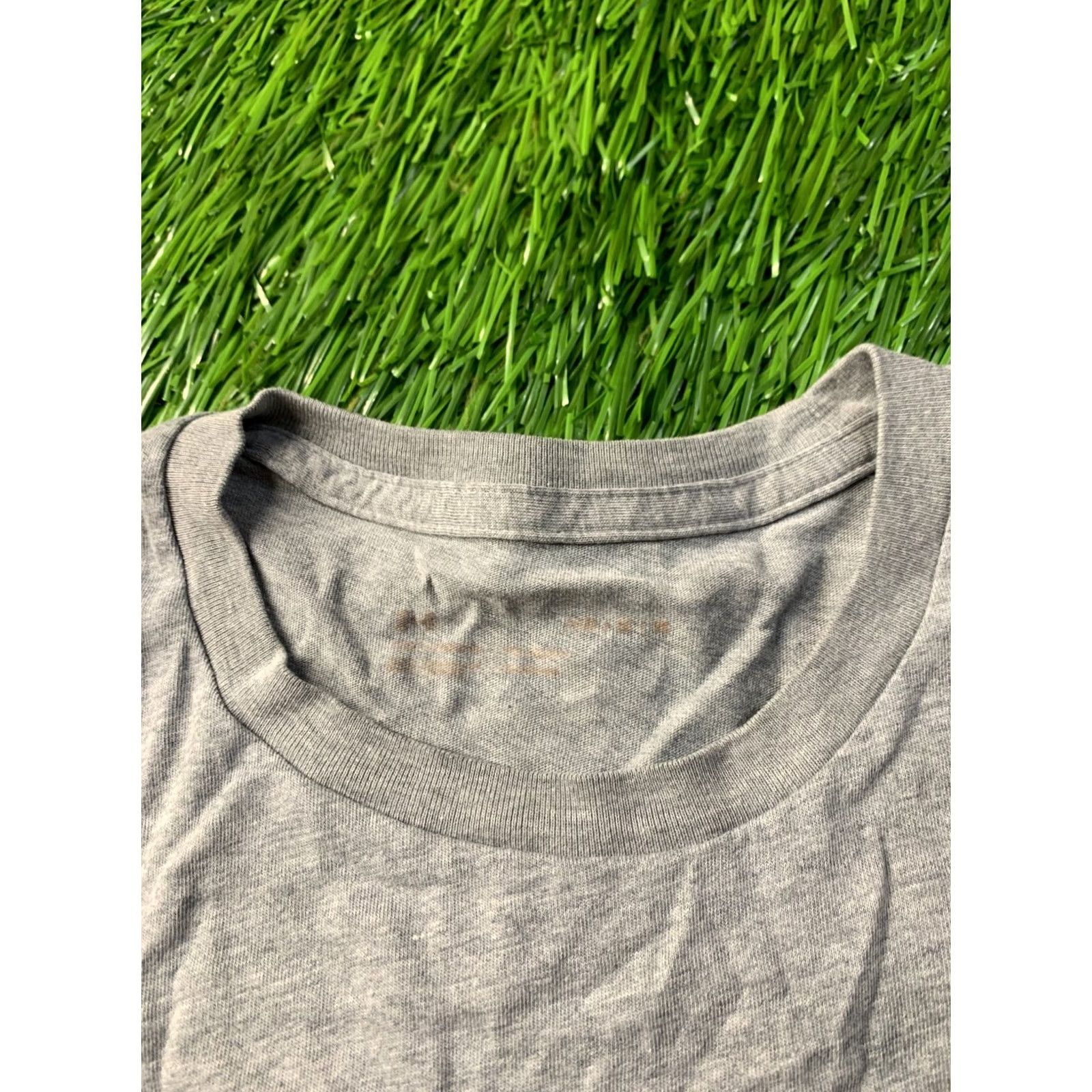 Under Armour UNDER ARMOUR HEATGEAR Shirt Mens M Gray Jersey Short Sleeve Casual T-Shirt 2021 Size US M / EU 48-50 / 2 - 4 Thumbnail