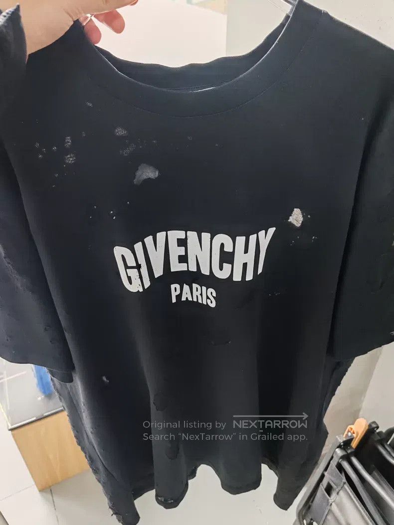 Givenchy Givenchy Black Ripped Short-Sleeve T-Shirt Size US L / EU 52-54 / 3 - 1 Thumbnail