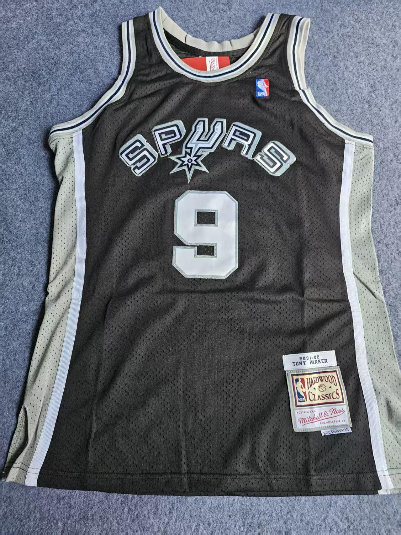 NBA 2001 2002 San Antonio Spurs 9 Tony Parker Jersey Size US M / EU 48-50 / 2 - 1 Thumbnail