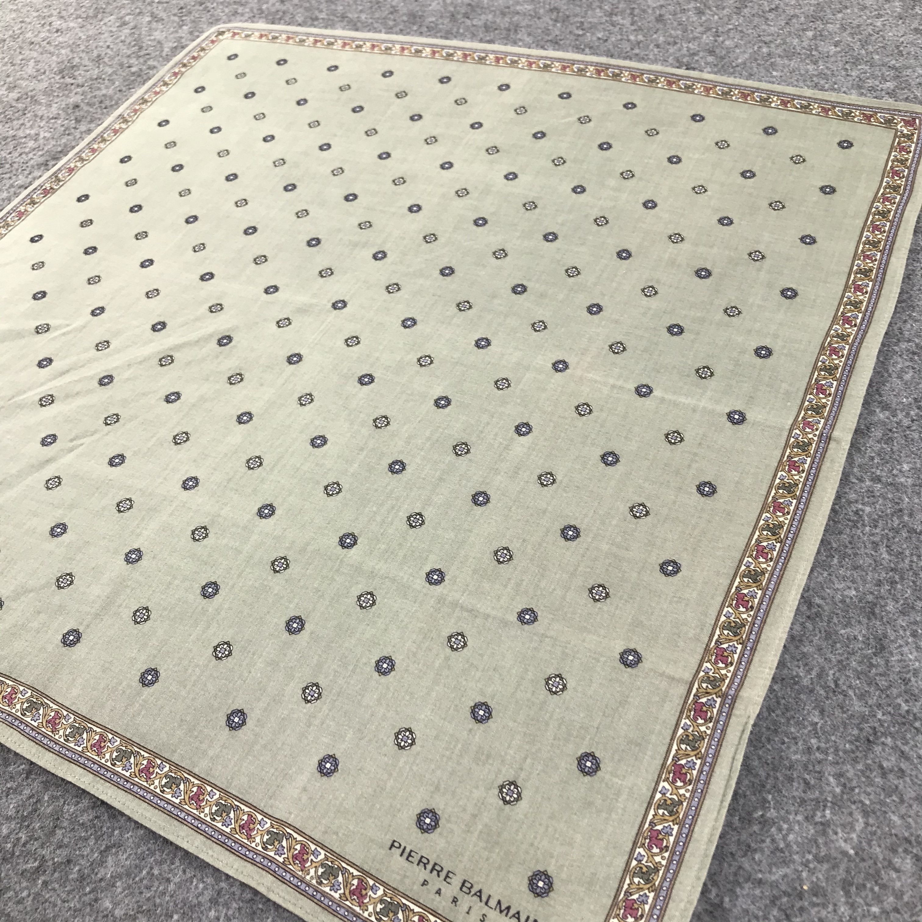 Pierre Balmain Pierre Balmain Handkerchief Neckerchief Bandana H432 Size ONE SIZE - 1 Thumbnail