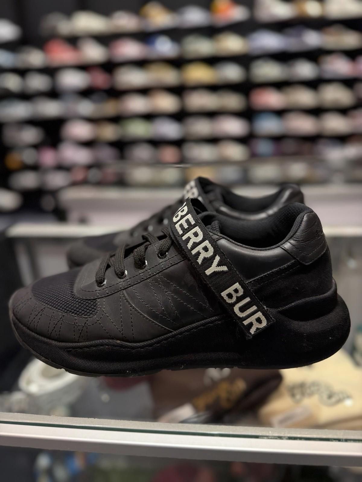 Burberry Burberry Ronnie Sneaker | Size 11US/44EU Black Size US 11 / EU 44 - 5 Thumbnail