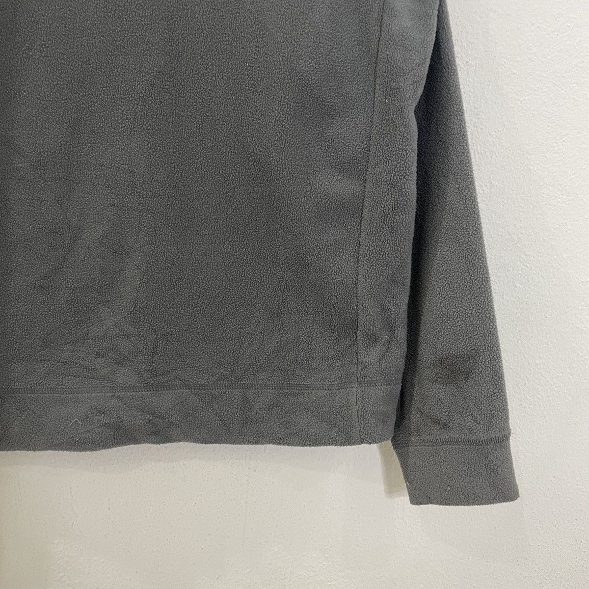 Nike Vintage Y2K Nike Small Logo Pullover Sweatshirt Size US L / EU 52-54 / 3 - 9 Thumbnail