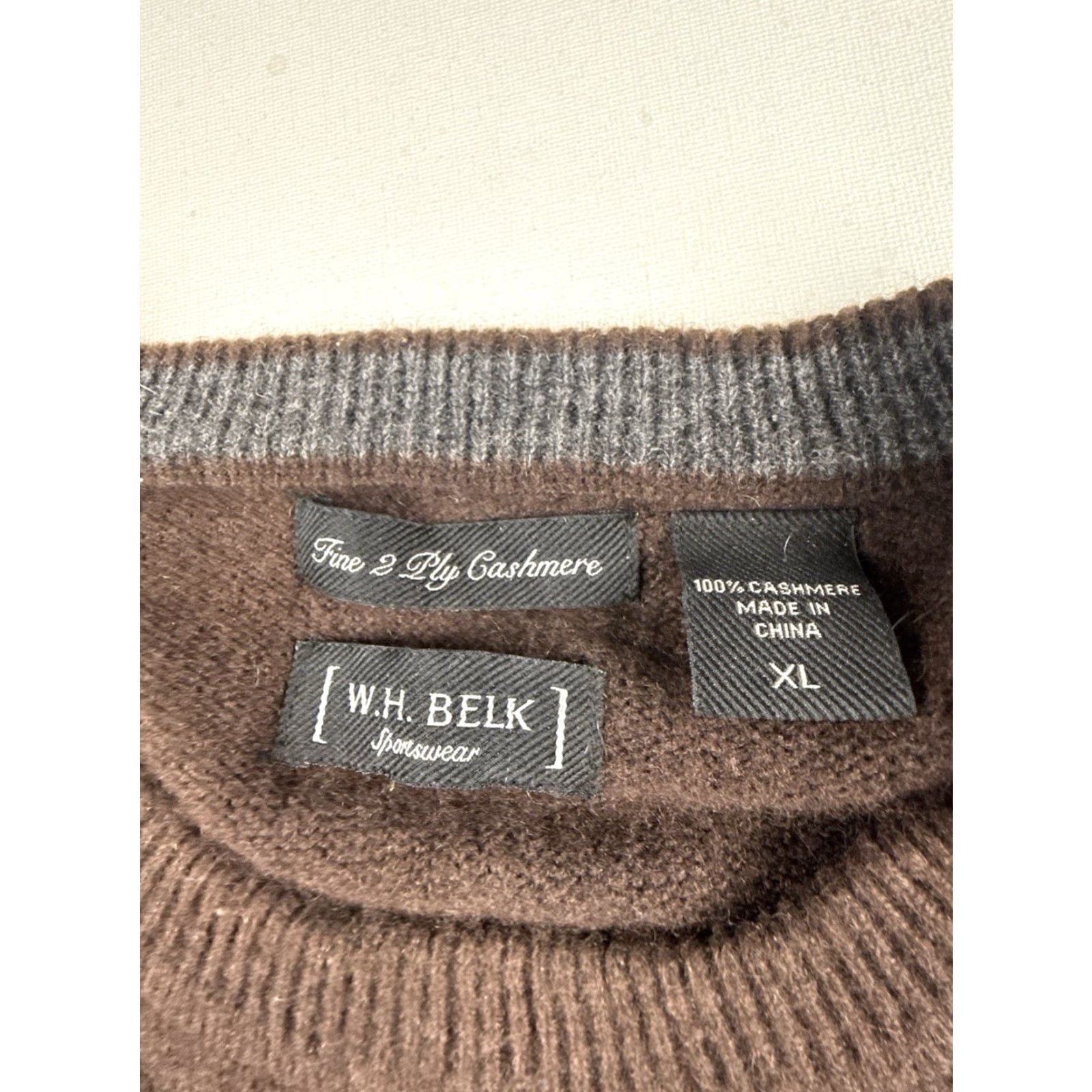 Vintage W.H. Belk Men's Sweater Crew Neck 100% Cashmere Brown XL Regular Long Sleeve Vintage: No Size US XL / EU 56 / 4 - 2 Thumbnail