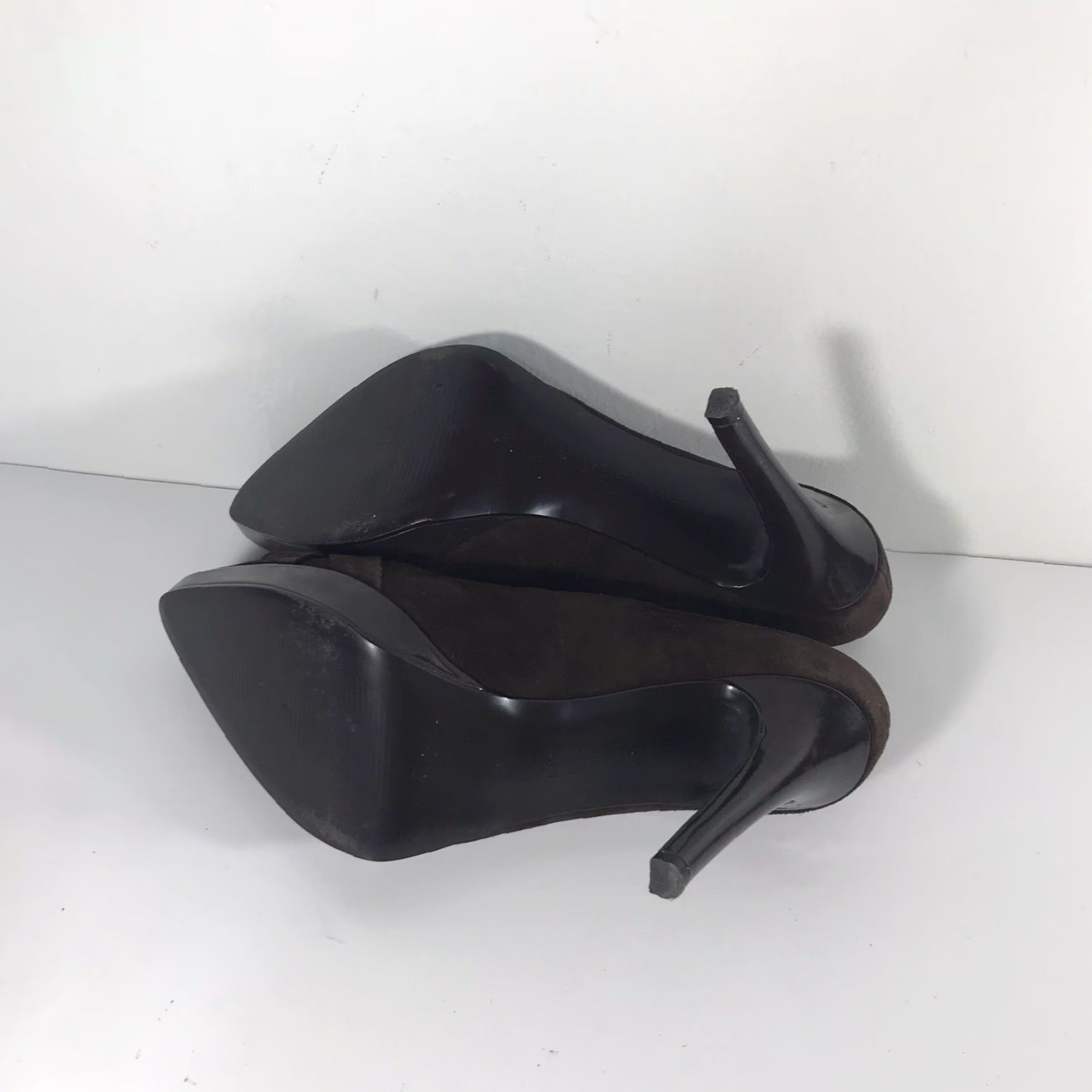 Ralph Lauren Lauren Ralph Lauren Suede Heels Women Size 8M Platform 1in 4.5in Block Heel Brown Formal Size US 8 / IT 38 - 6 Thumbnail
