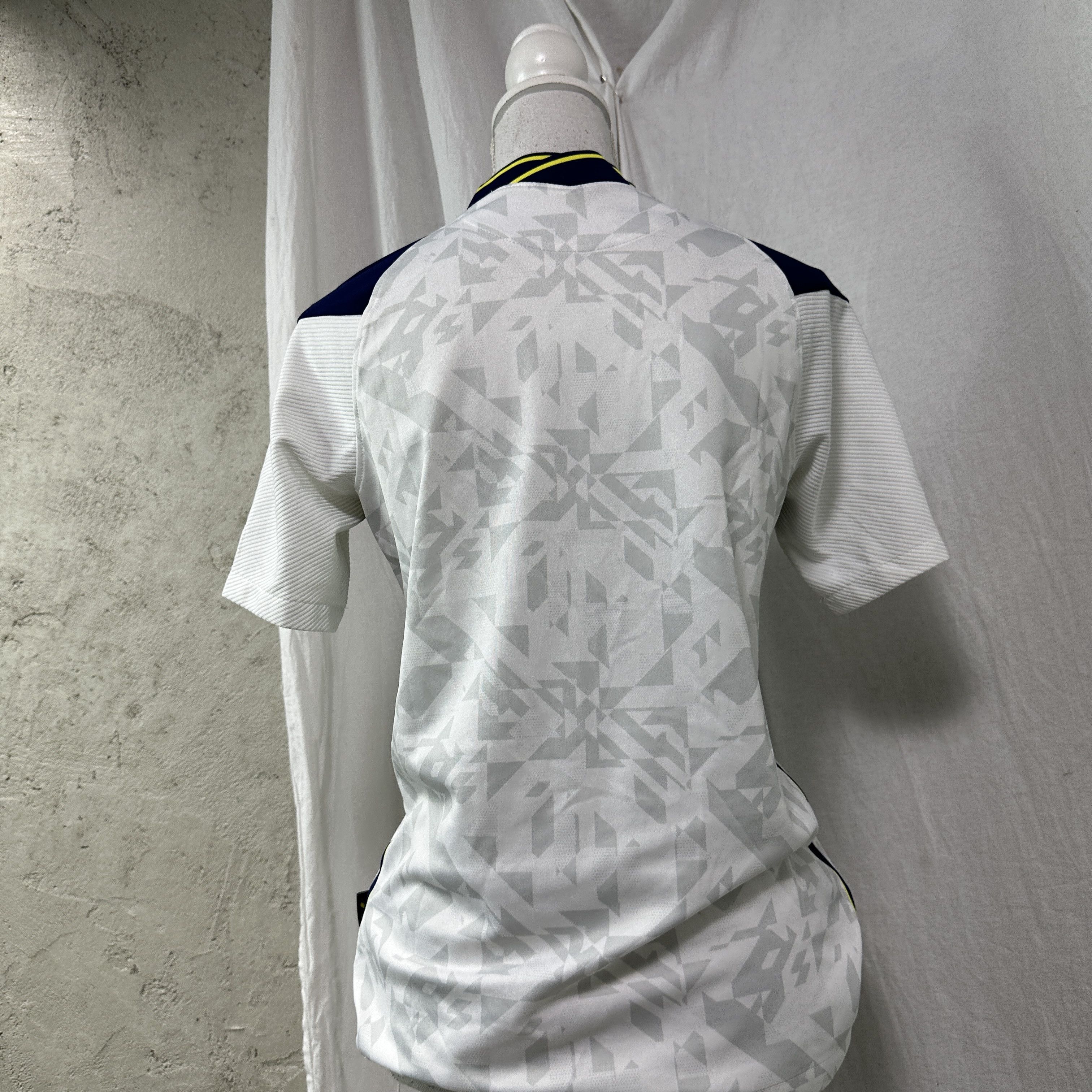Nike Vintage Sporty Streetwear Nike Tottenham 20/21 Jersey Y2K Size US S / EU 44-46 / 1 - 9 Thumbnail