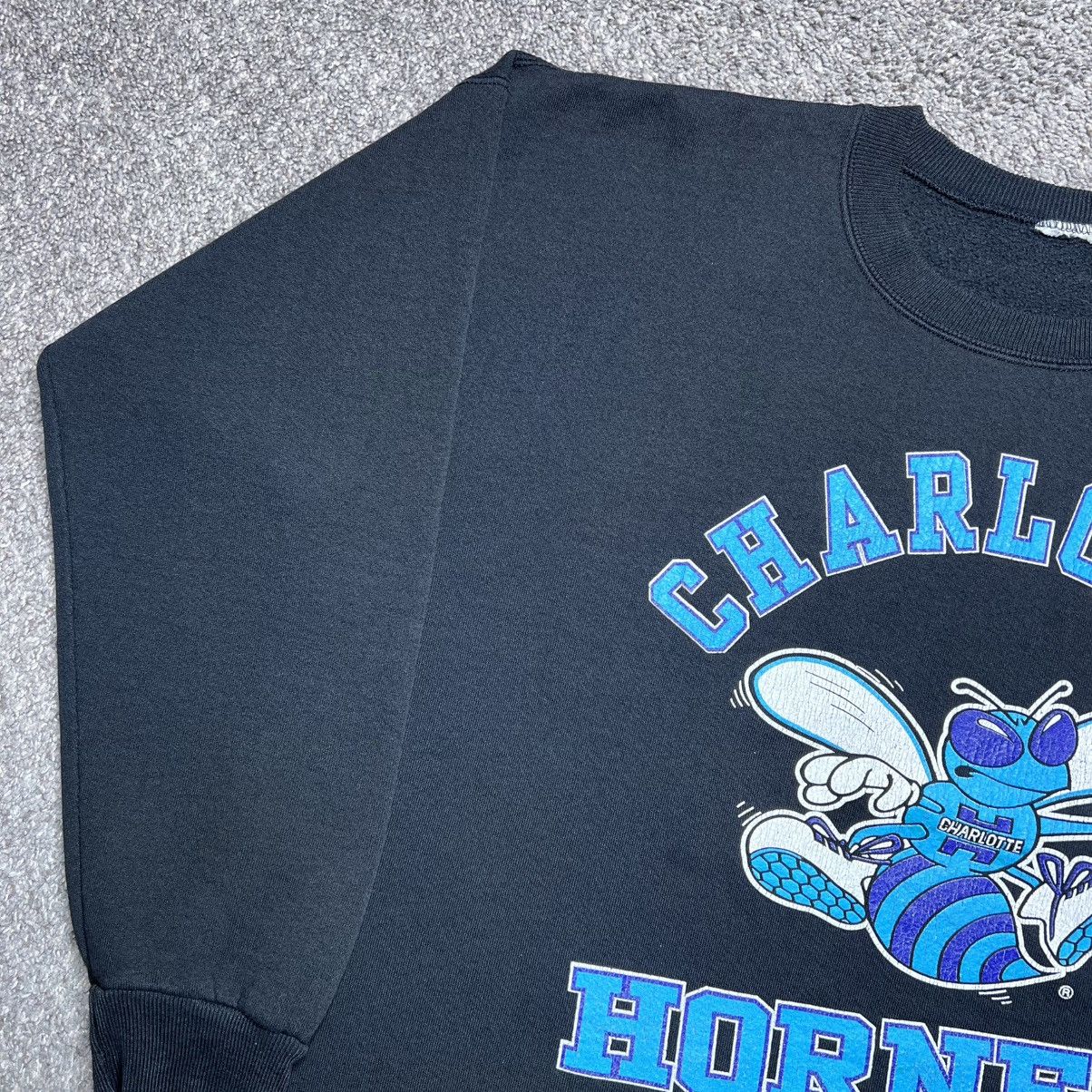 Nutmeg Vintage 1990s NBA Charlotte Hornets Nutmeg Black Sweatshirt Size US XXL / EU 58 / 5 - 16 Thumbnail