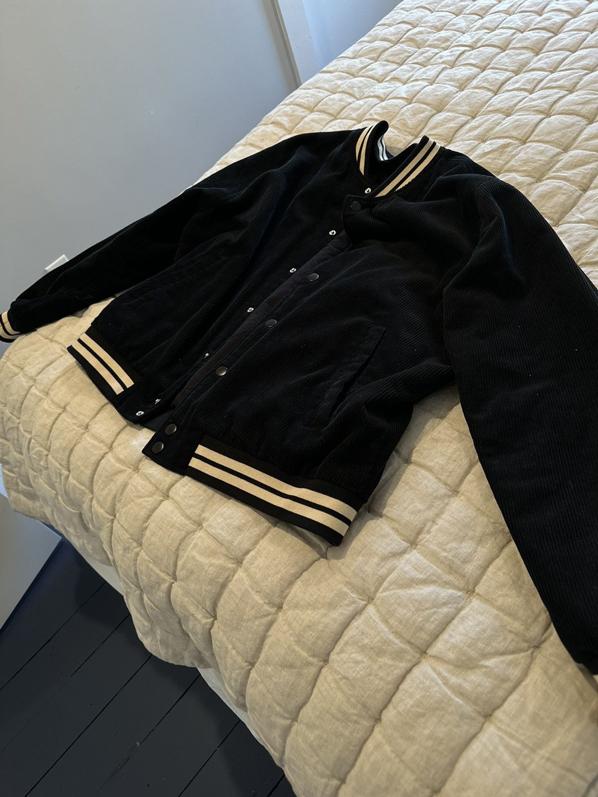 Forever 21 Black corduroy varsity bomber Size US XL / EU 56 / 4 - 4 Thumbnail