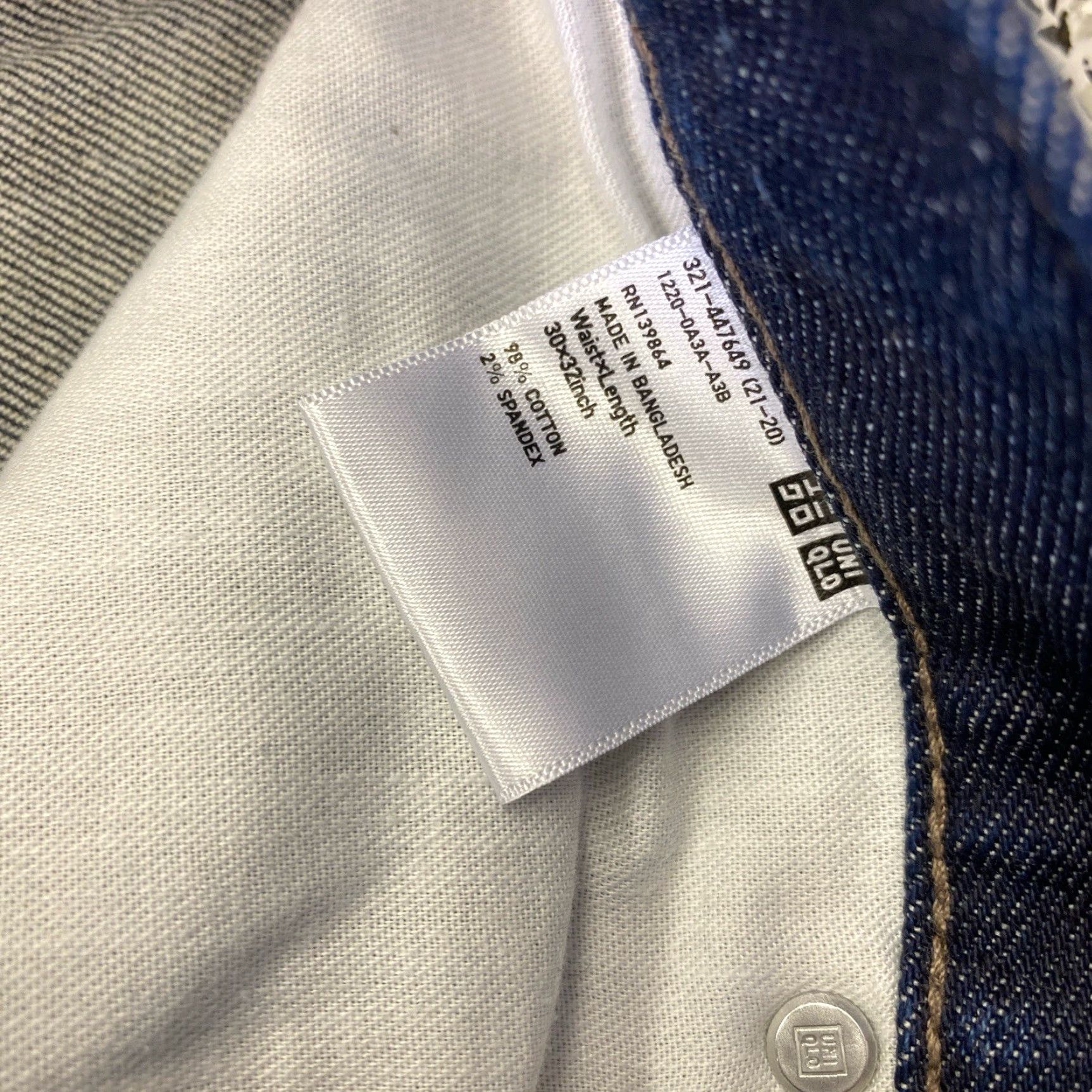 Uniqlo Uniqlo Men’s Raw Selvedge Denim Jeans Slim Straight Mid Rise 30x32 Blue 5-Pocket Mens Jeans Slim Inseam 32 Size US 30 / EU 46 - 4 Thumbnail