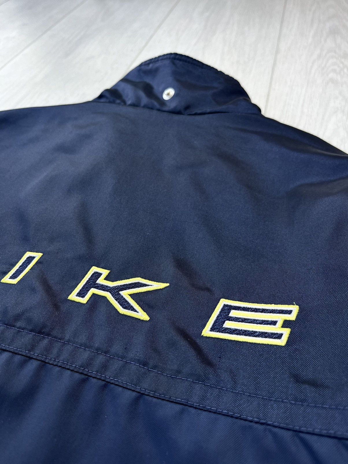 Nike × Vintage Vintage Nike Nylon Jacket Big Logo 90s Y2K Drill Hype Size US L / EU 52-54 / 3 - 3 Thumbnail