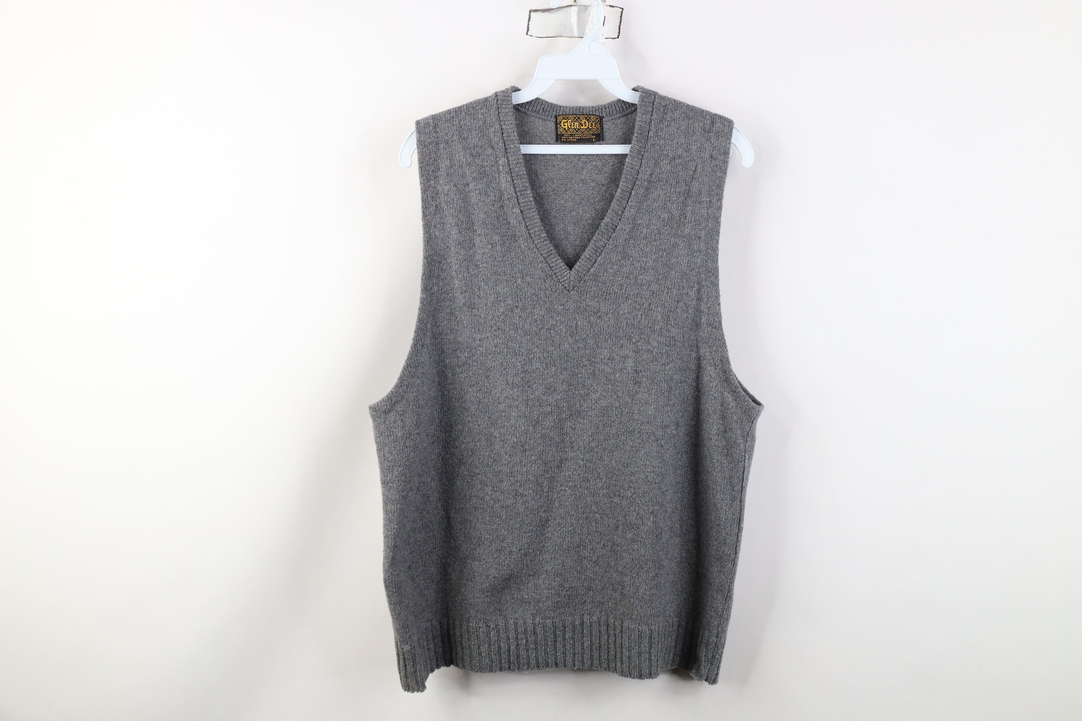 Vintage Vintage 70s Streetwear Lambswool Knit Sweater Vest Gray Size US L / EU 52-54 / 3 - 1 Thumbnail