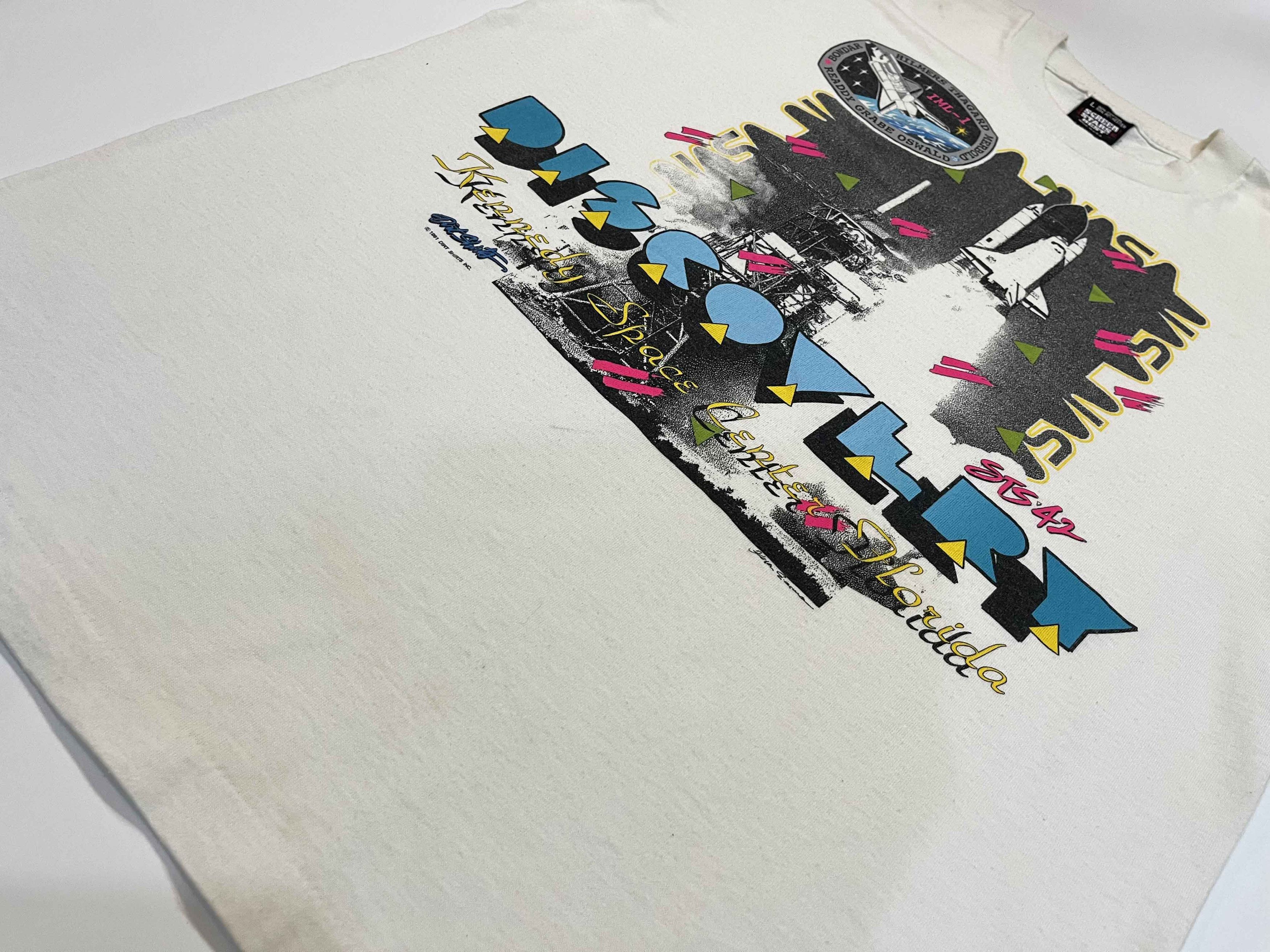 Vintage Vintage Screen Stars Kennedy Space Center Discovery T-Shirt Size US L / EU 52-54 / 3 - 7 Thumbnail