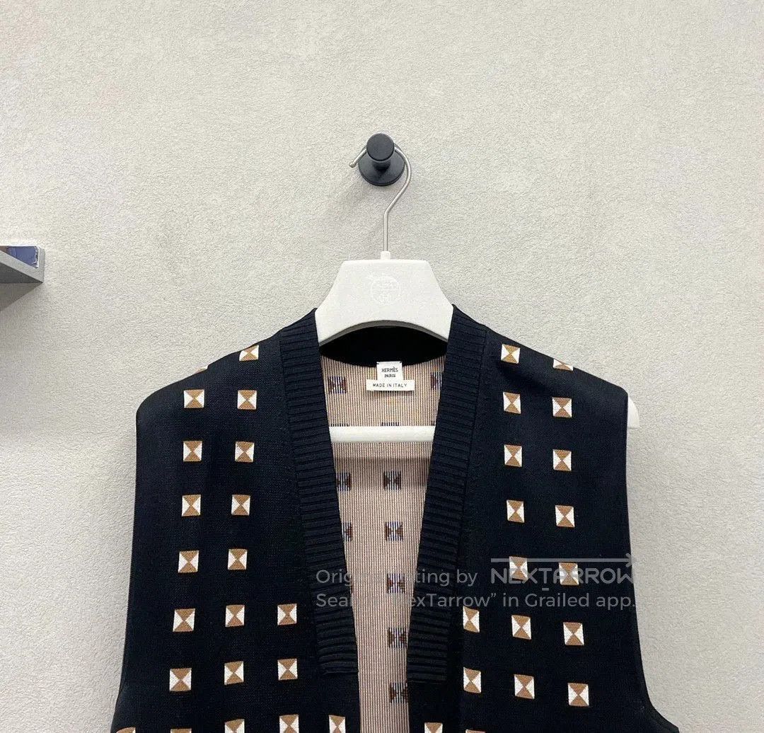 Hermes Hermes Black Mid-Length Vest. Size US XS / EU 42 / 0 - 4 Thumbnail