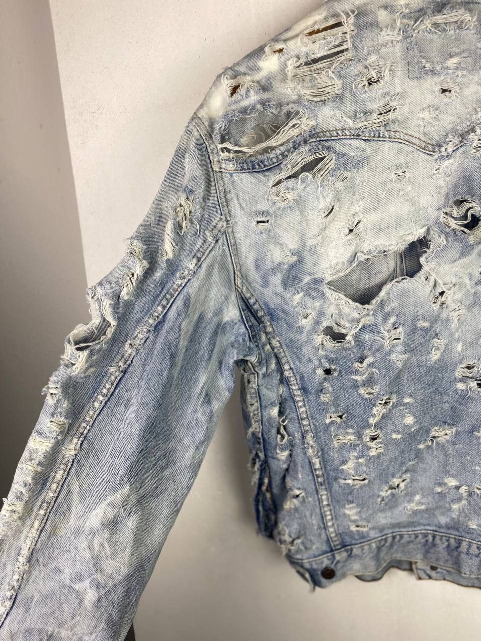 Levi's vintage levis denim jacket distressed very nice design Size US L / EU 52-54 / 3 - 16 Thumbnail