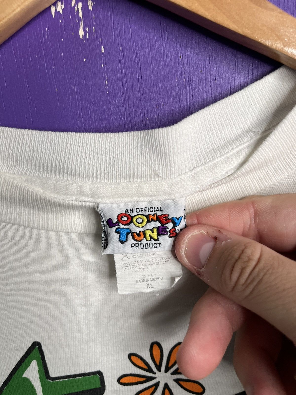 Vintage Vintage 1997 Looney tunes tweety don’t go there tee Size US XL / EU 56 / 4 - 4 Thumbnail