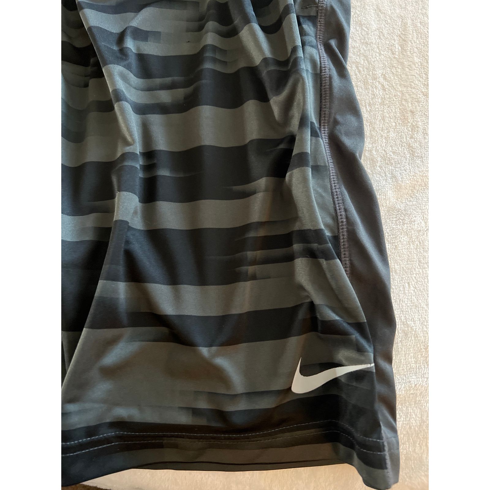 Nike Nike Dri Fit Basketball Soccer Shorts Medium 10 in inseam Size US 32 / EU 48 - 2 Thumbnail