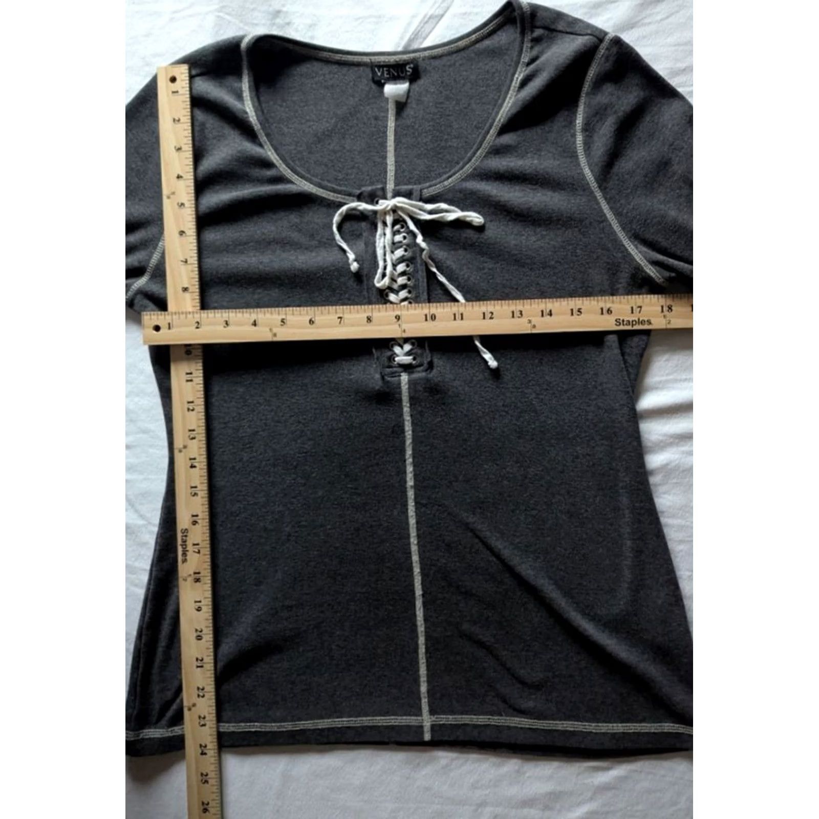 Venus VINTAGE Venus Gray Lace Up Grommet Long Sleeve Top Contrast Stitch Womens M Minimalist Size M / US 6-8 / IT 42-44 - 4 Thumbnail