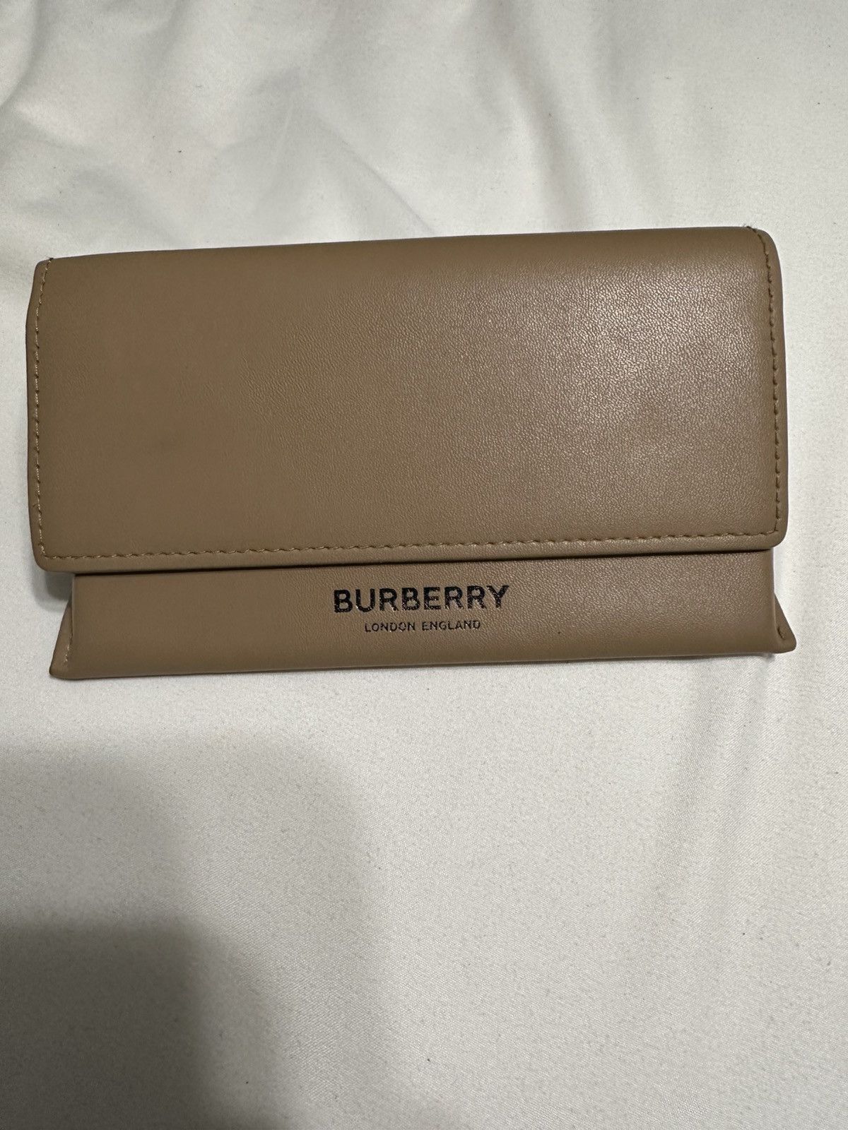 Burberry Burberry Sunglasses Size ONE SIZE - 10 Thumbnail