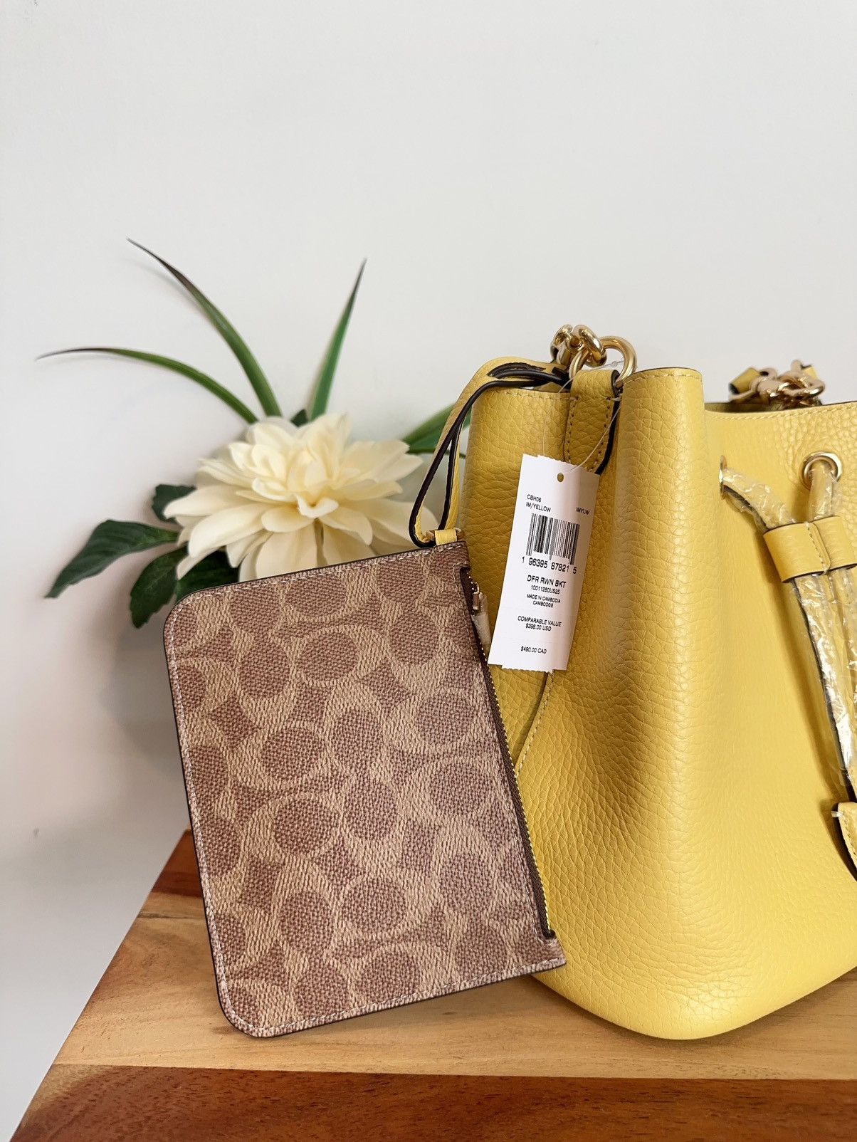 NWT Rowan Bucket Bag