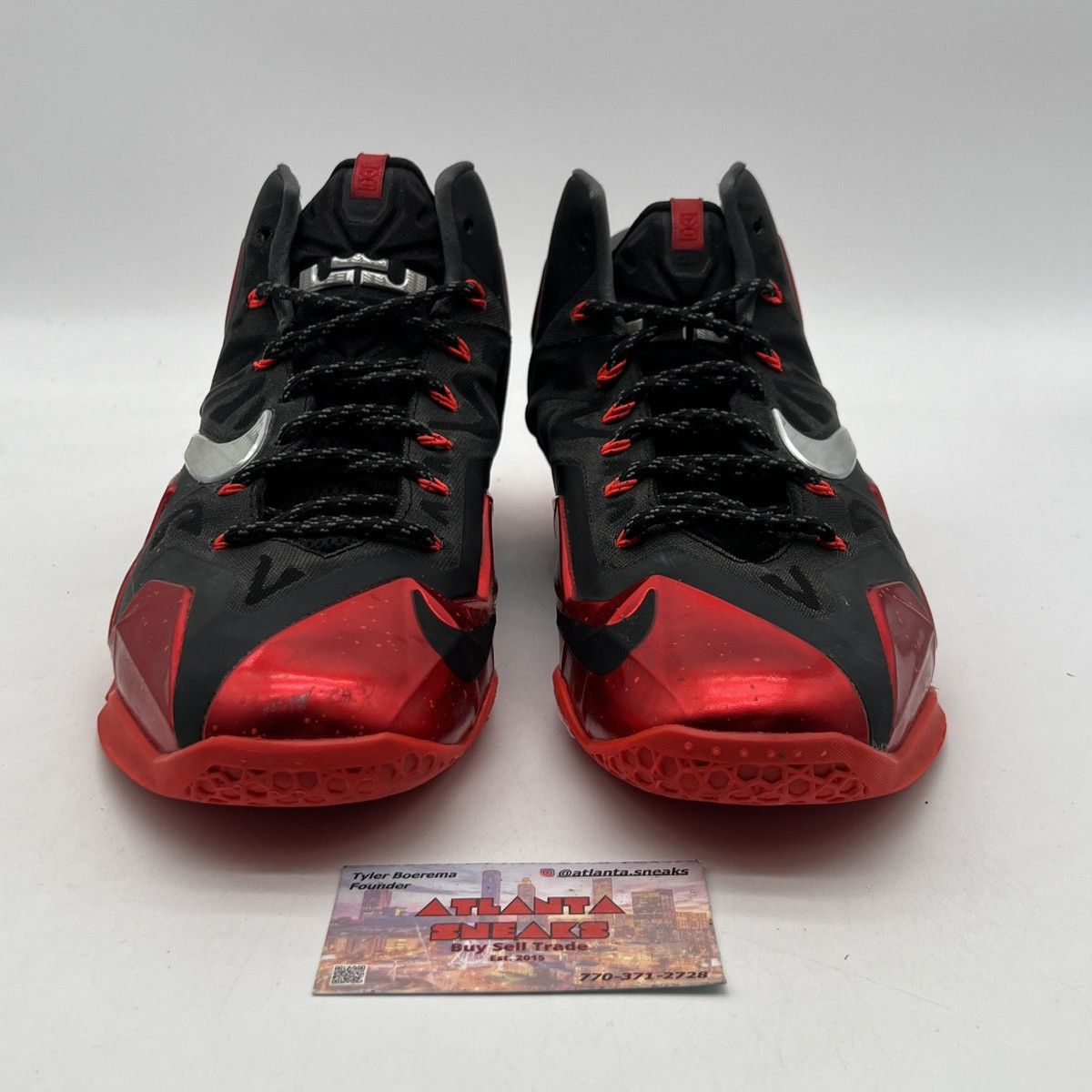 Nike Lebron 11 away Size US 11 / EU 44 - 2 Thumbnail