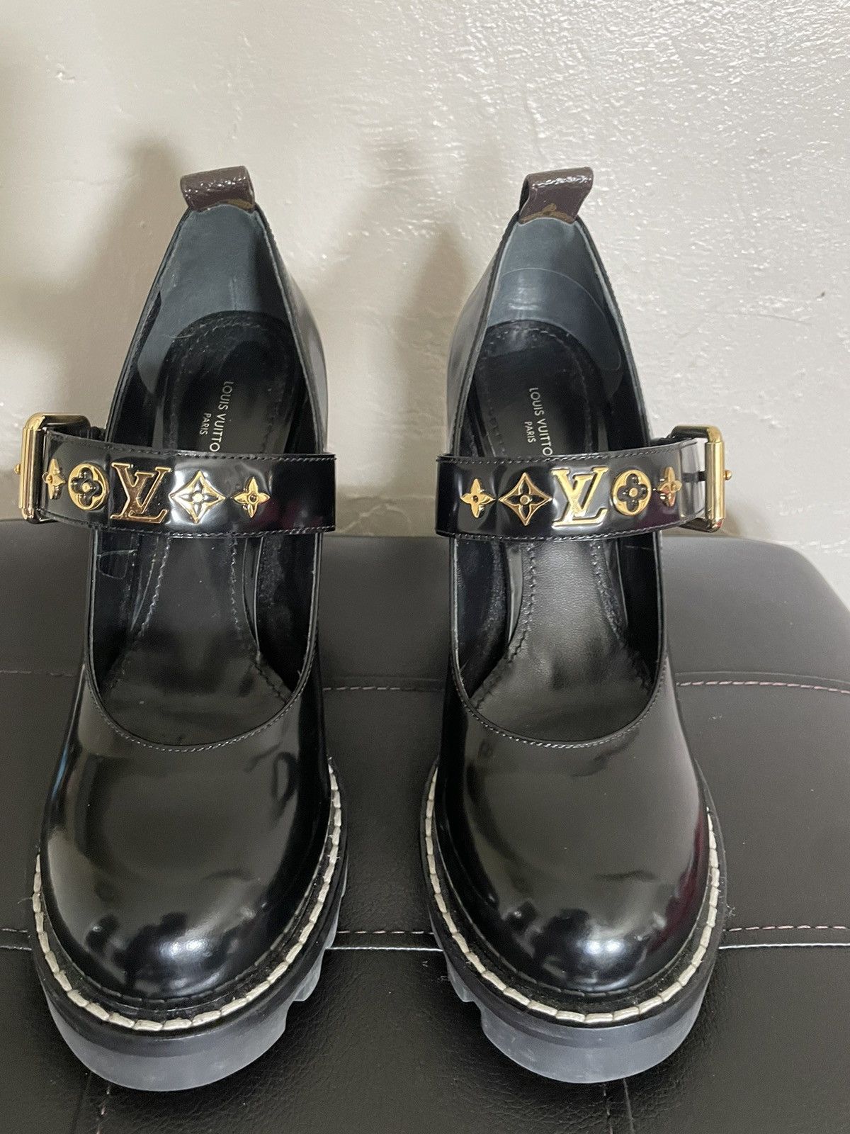 Louis Vuitton Louis Vuitton LV Star Trail Black Leather Platform Pump Size US 9 / IT 39 - 1 Thumbnail