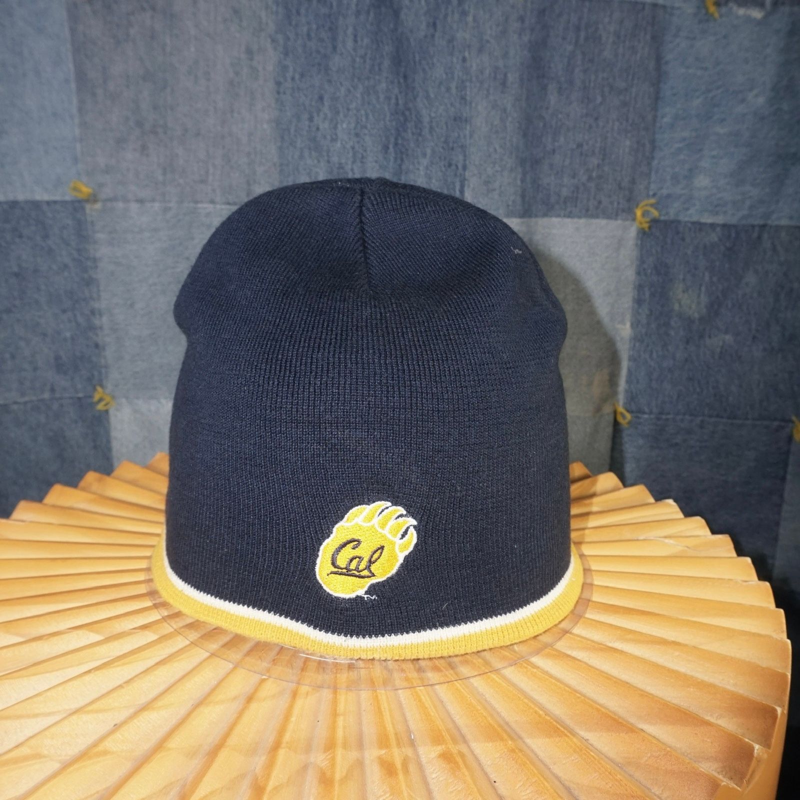 Colosseum Athletics OSFA - Vintage Y2K Cal State University embroider 00s beanie Size ONE SIZE - 4 Thumbnail
