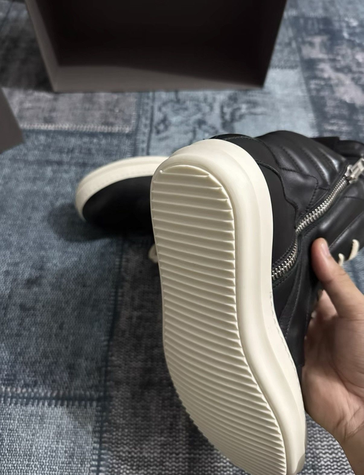 Rick Owens Brand new Rick Owens mainline inverted triangle Size US 7 / EU 40 - 4 Thumbnail