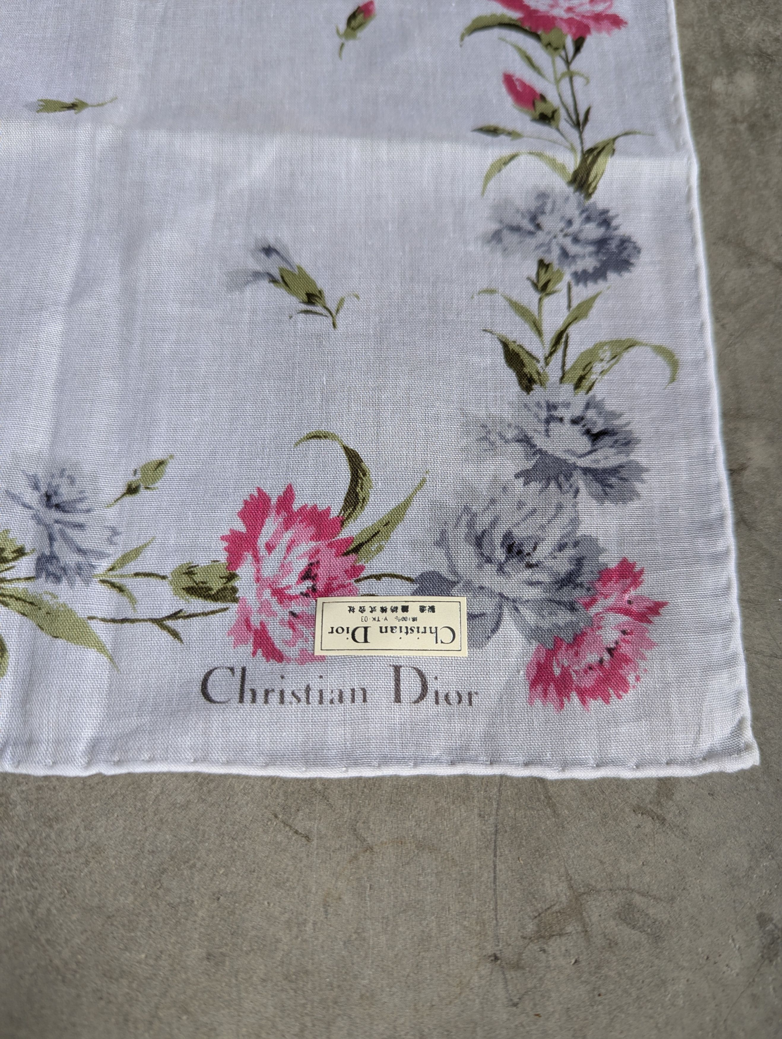 Christian Dior Monsieur 🔥FREE SHIPPING🔥Vintage Christian Dior Floral Handkerchief Size ONE SIZE - 8 Thumbnail
