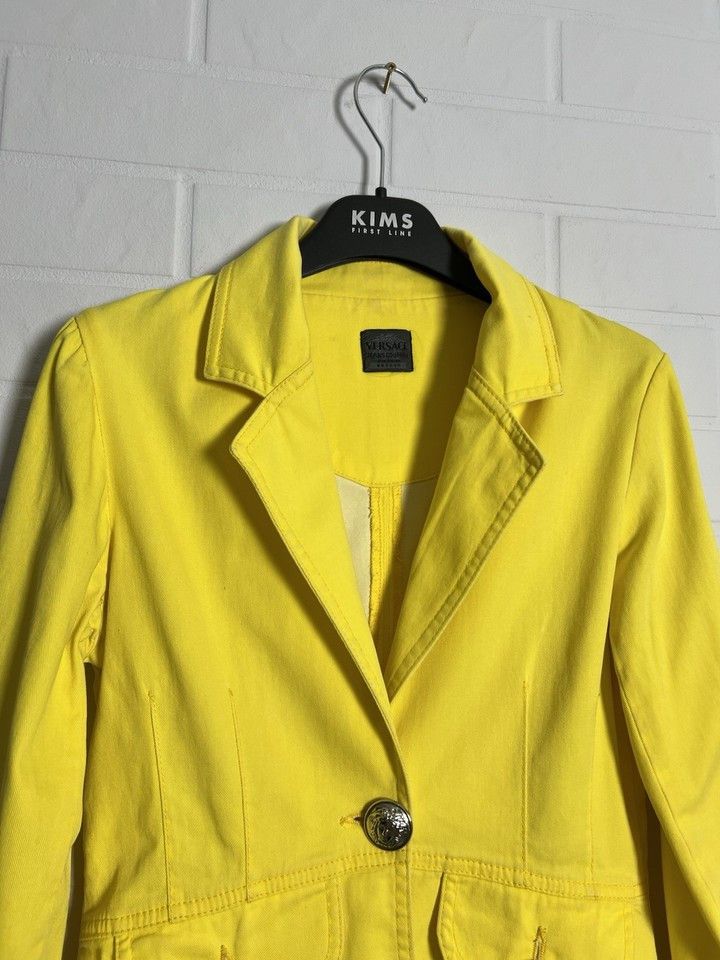 Versace Versace Jeans Couture Vintage Blazer Jacket Yellow Size S Size S / US 4 / IT 40 - 3 Thumbnail