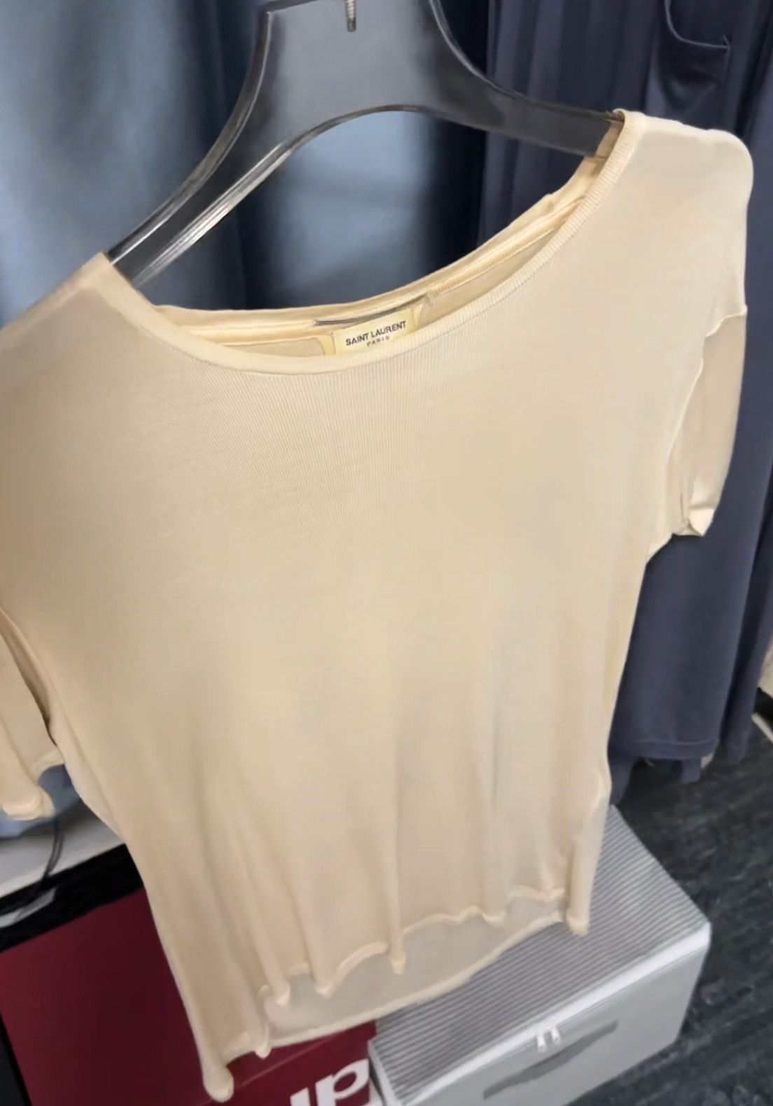 Saint Laurent Paris Saint Laurent Paris White Silk Short Sleeve i Size US L / EU 52-54 / 3 - 4 Thumbnail