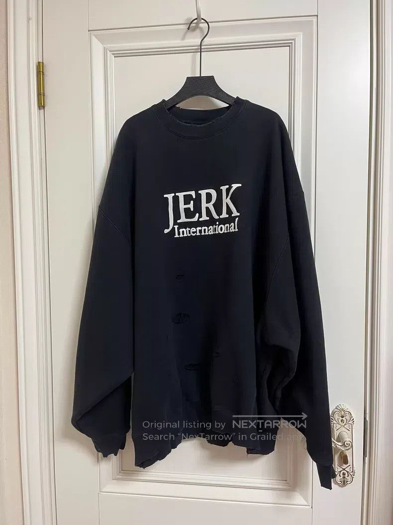 Vetements Vetements Holey Sweatshirt Size US S / EU 44-46 / 1 - 1 Thumbnail