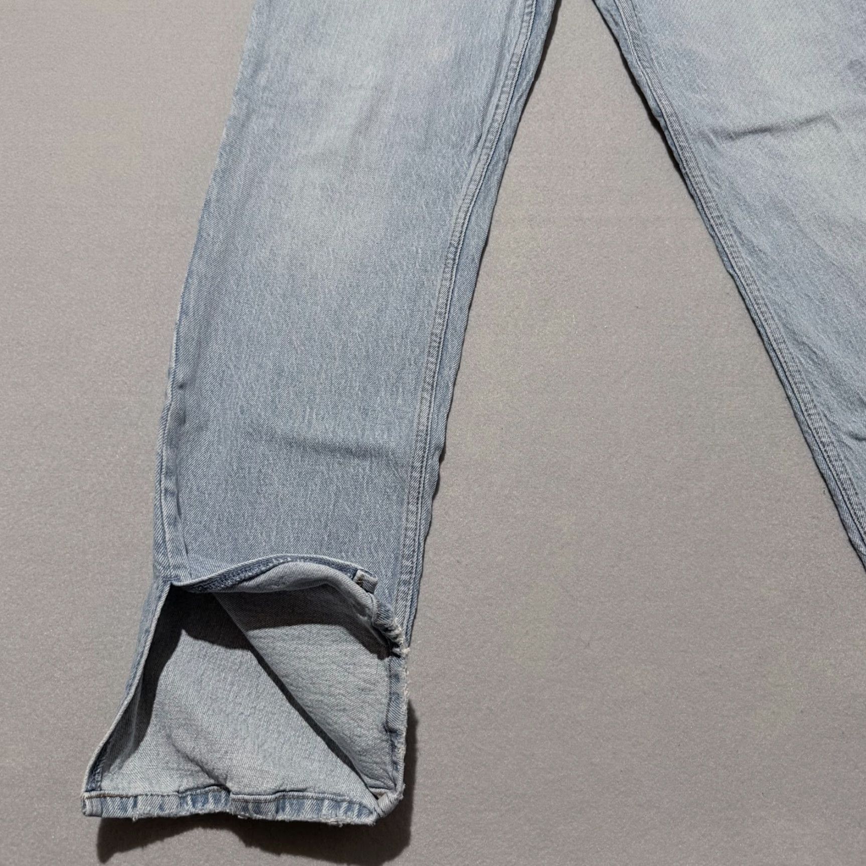 Abercrombie & Fitch Abercrombie & Fitch Jeans Women Blue 4 90s Ultra High Rise 90s Straight Denim Vintage: No Distressed Pockets Slit 30 in Inseam XS-XL Size 27" / US 4 / IT 40 - 5 Thumbnail