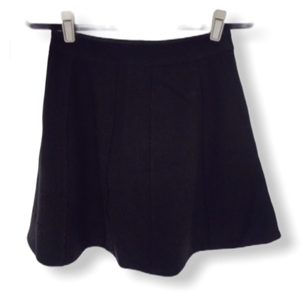 Marc by Marc Jacobs Marc by Marc Jacobs Black Wool A-Line Skirt Size XS | Classi Size 27" / US 4 / IT 40 - 2 Thumbnail
